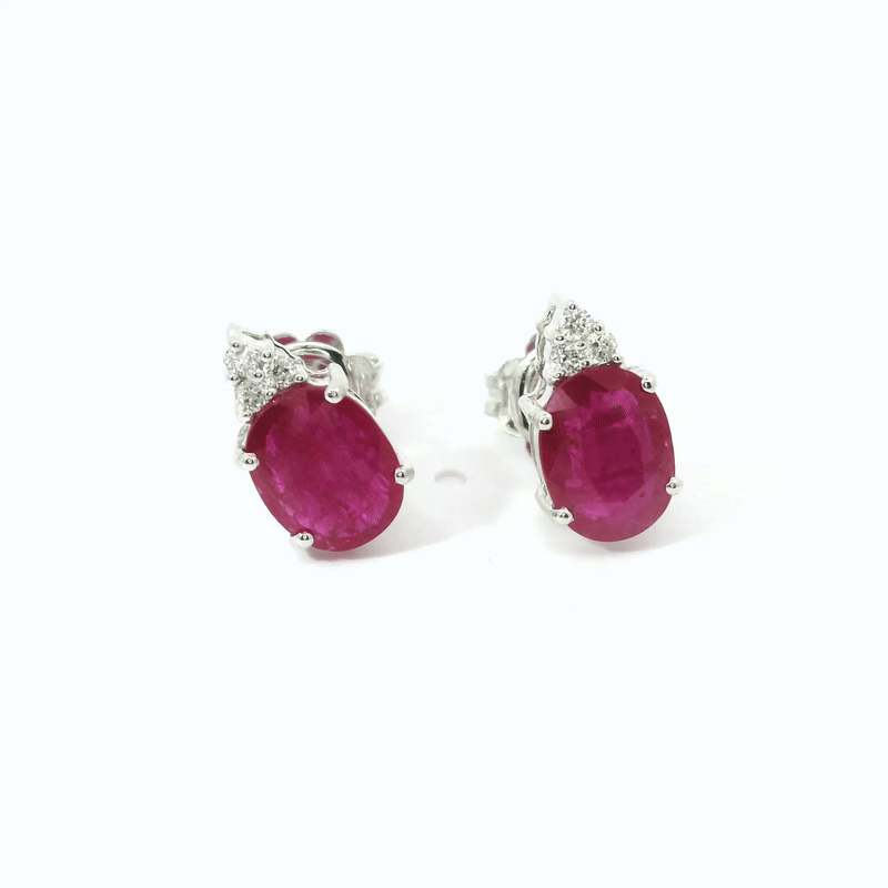 Pendiente Oro Blanco De 18 Quilates Rubí Y Diamantes 2.84 Ct.