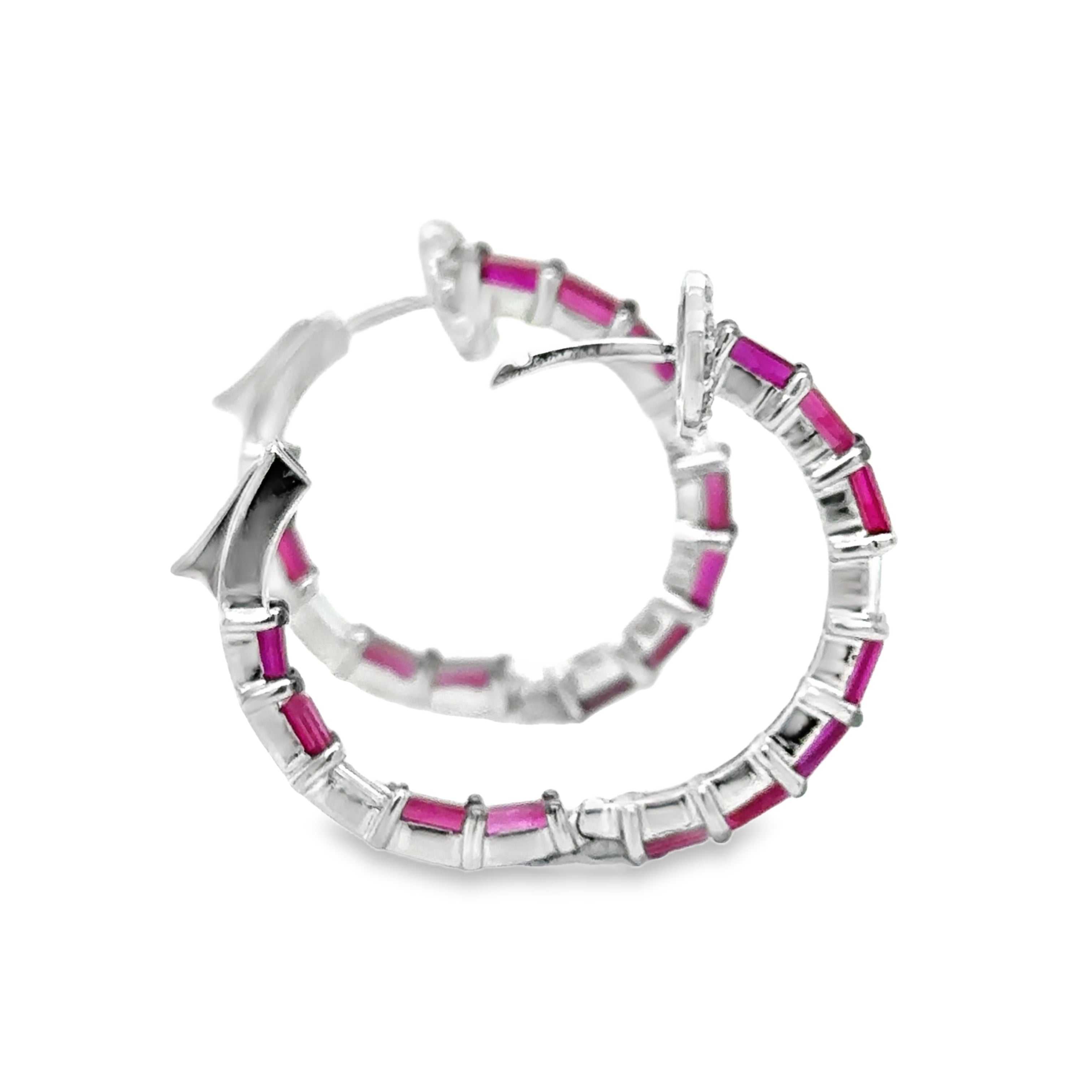 Pendiente De Aro De Oro Blanco De 14 Quilates Con Rubí Y Diamantes 4.05 Ct.