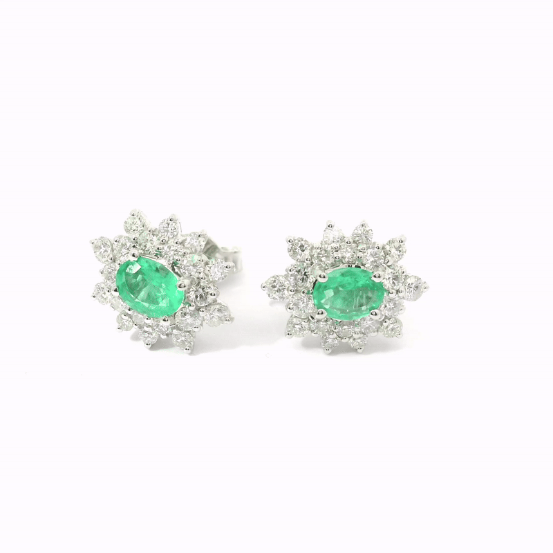 Diamond and emerald earring in 18K white gold, 1.37 tcw