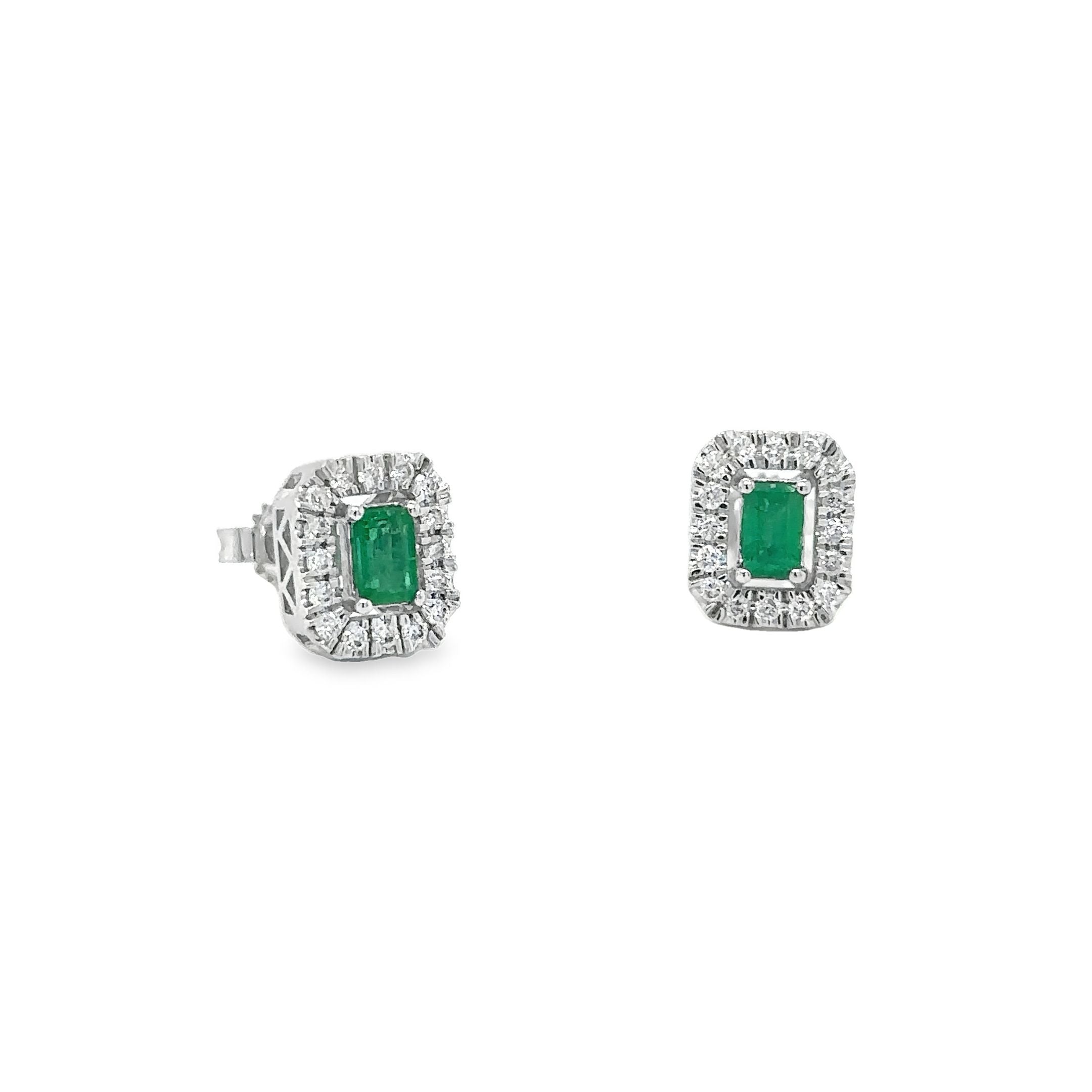 Pendientes De Oro Blanco De 14K Con Esmeralda Y Diamantes 0.63 TCW.