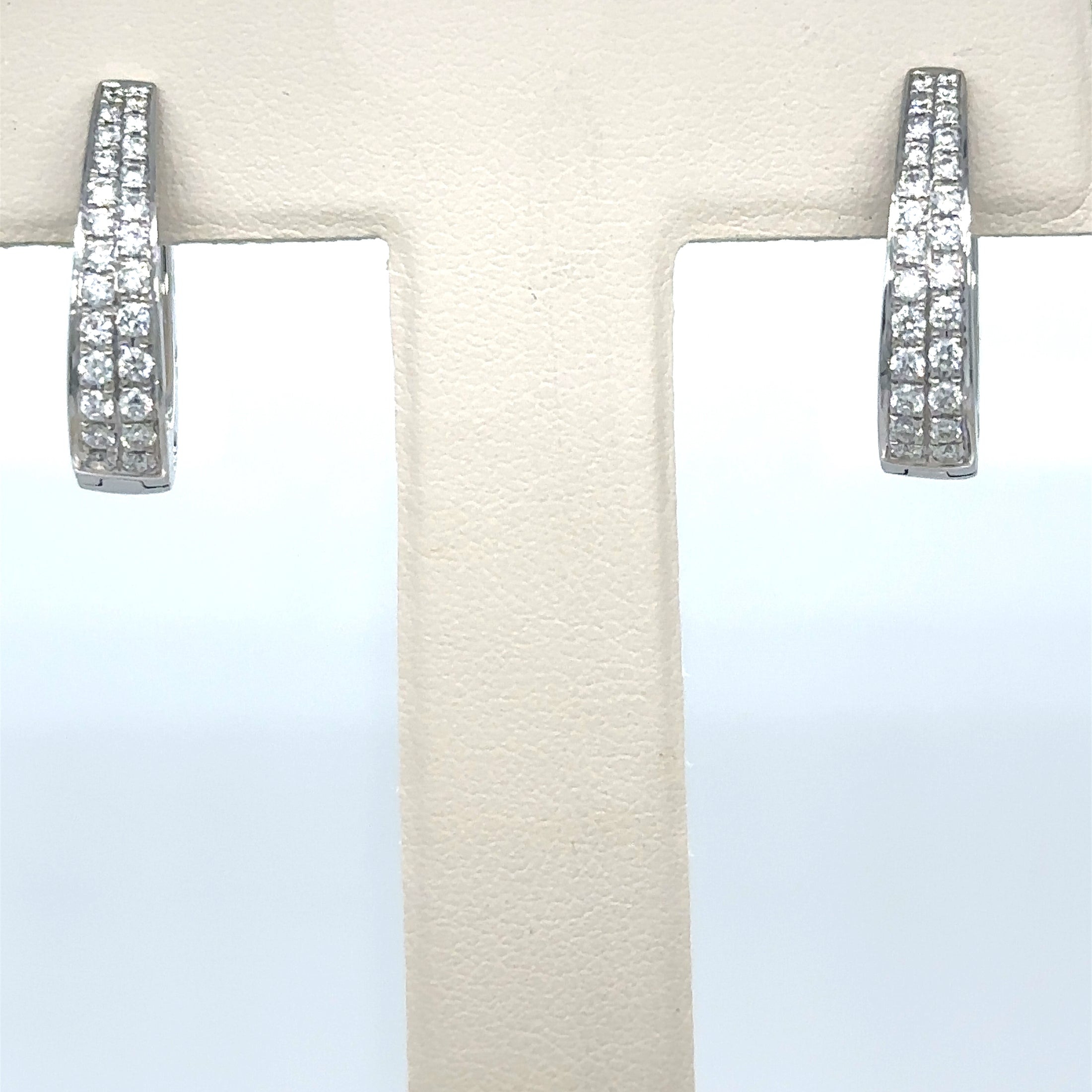 14K White Gold Diamond Stud Earring, 0.73 TCW