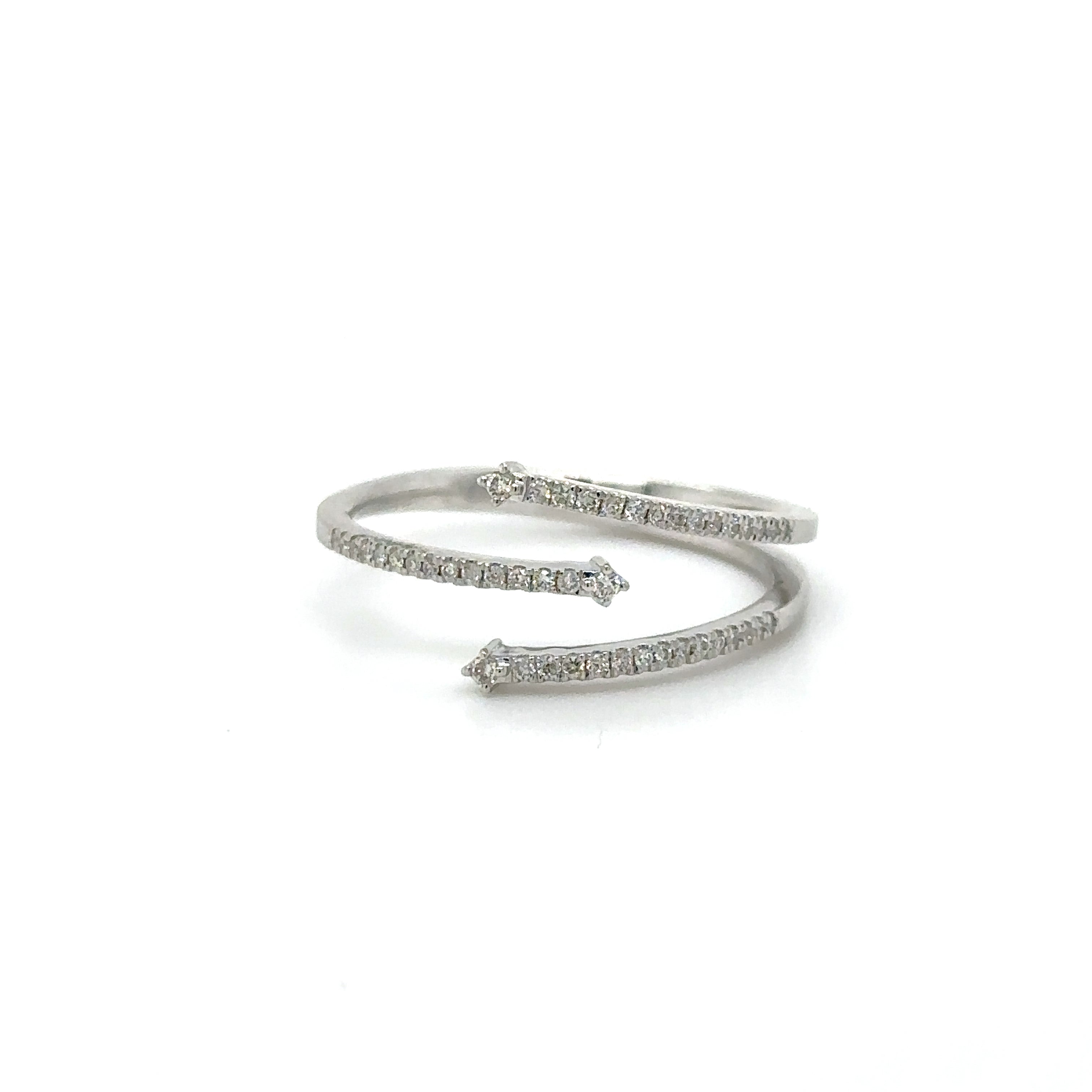 Anillo De Oro Blanco Con Diamantes 0.15 Ct.
