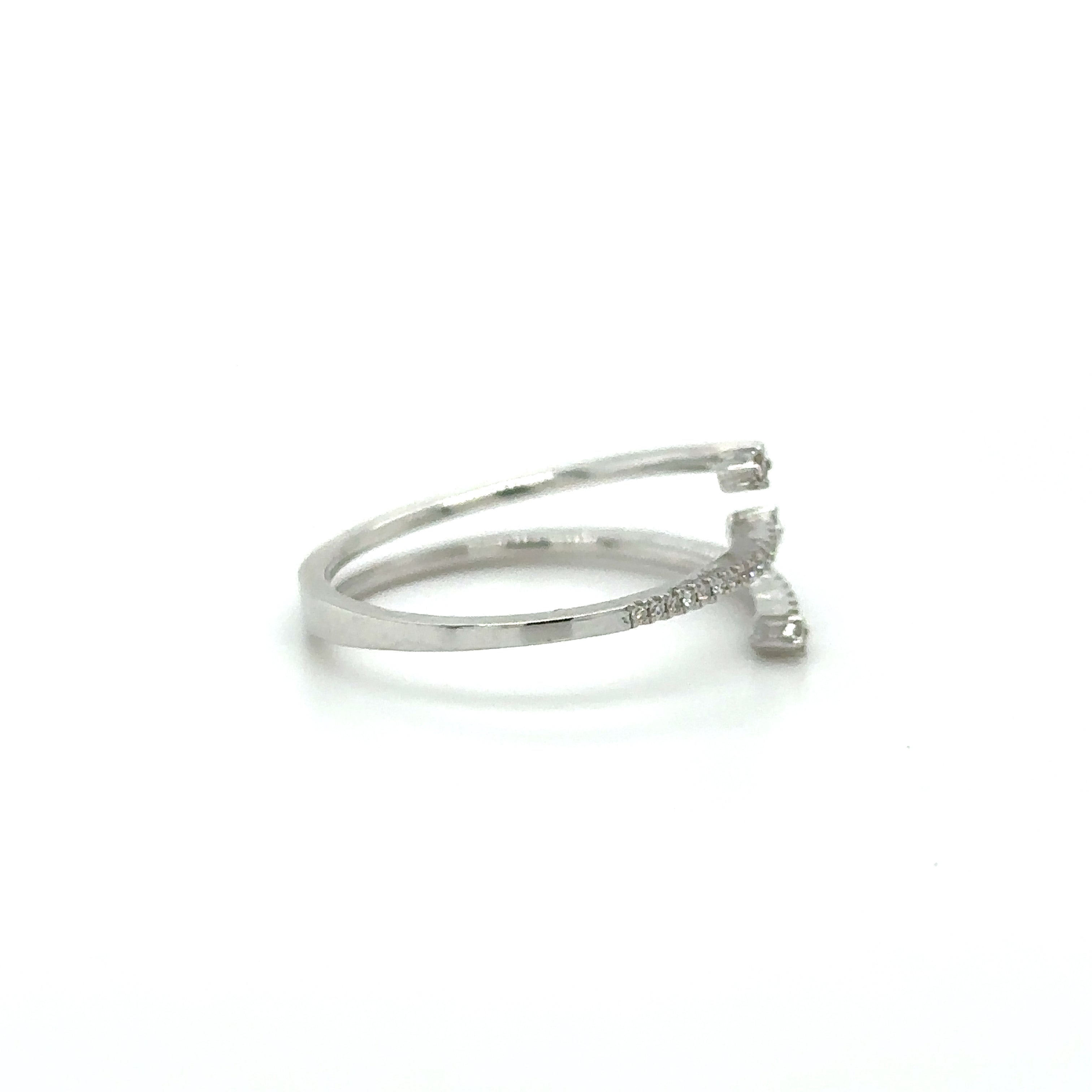 Anillo De Oro Blanco Con Diamantes 0.15 Ct.