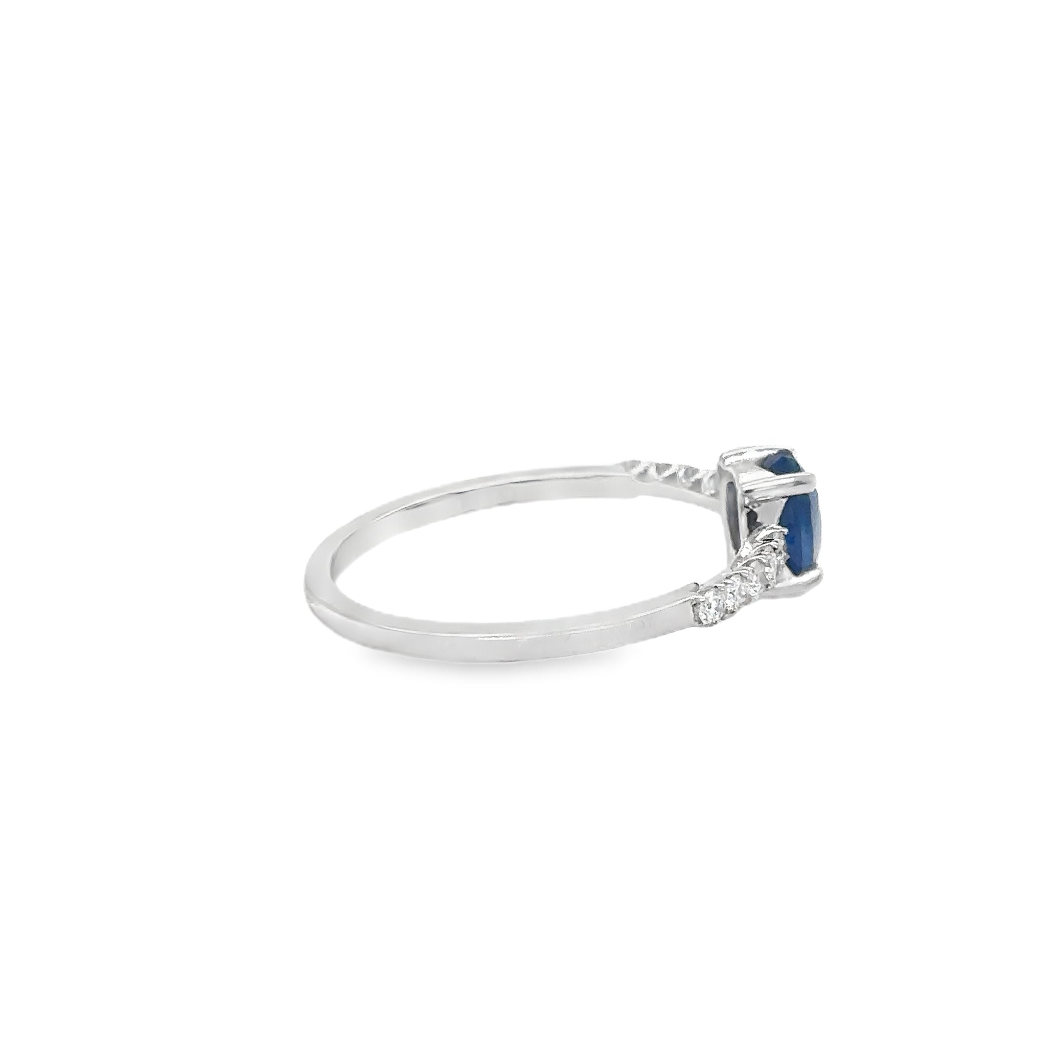 Anillo De Oro Blanco De 14 Quilates Con Diamantes Y Zafiros 1.17 Ct.