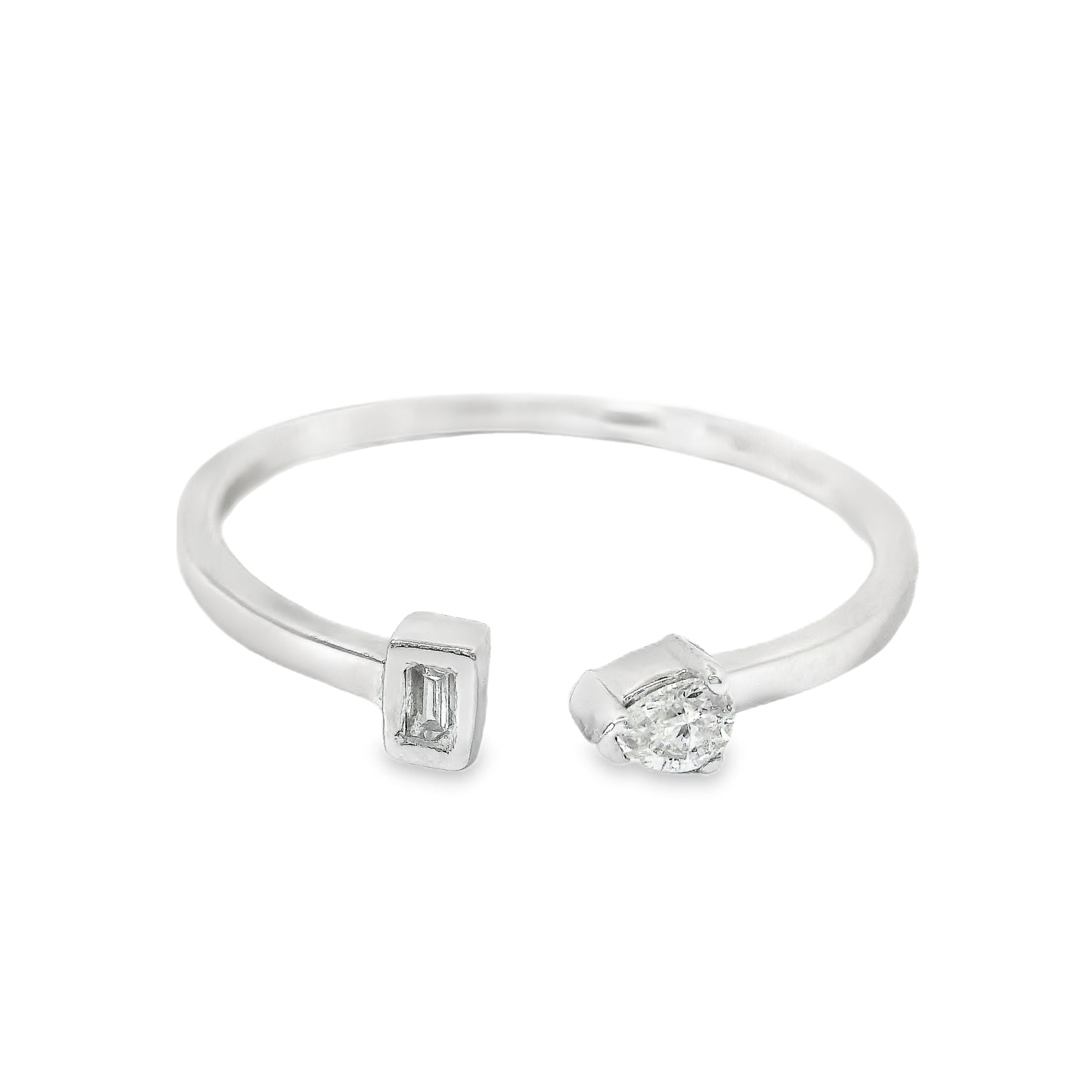 Anillo De Oro Blanco De 14 Quilates Y Diamantes 0.07 Ct.