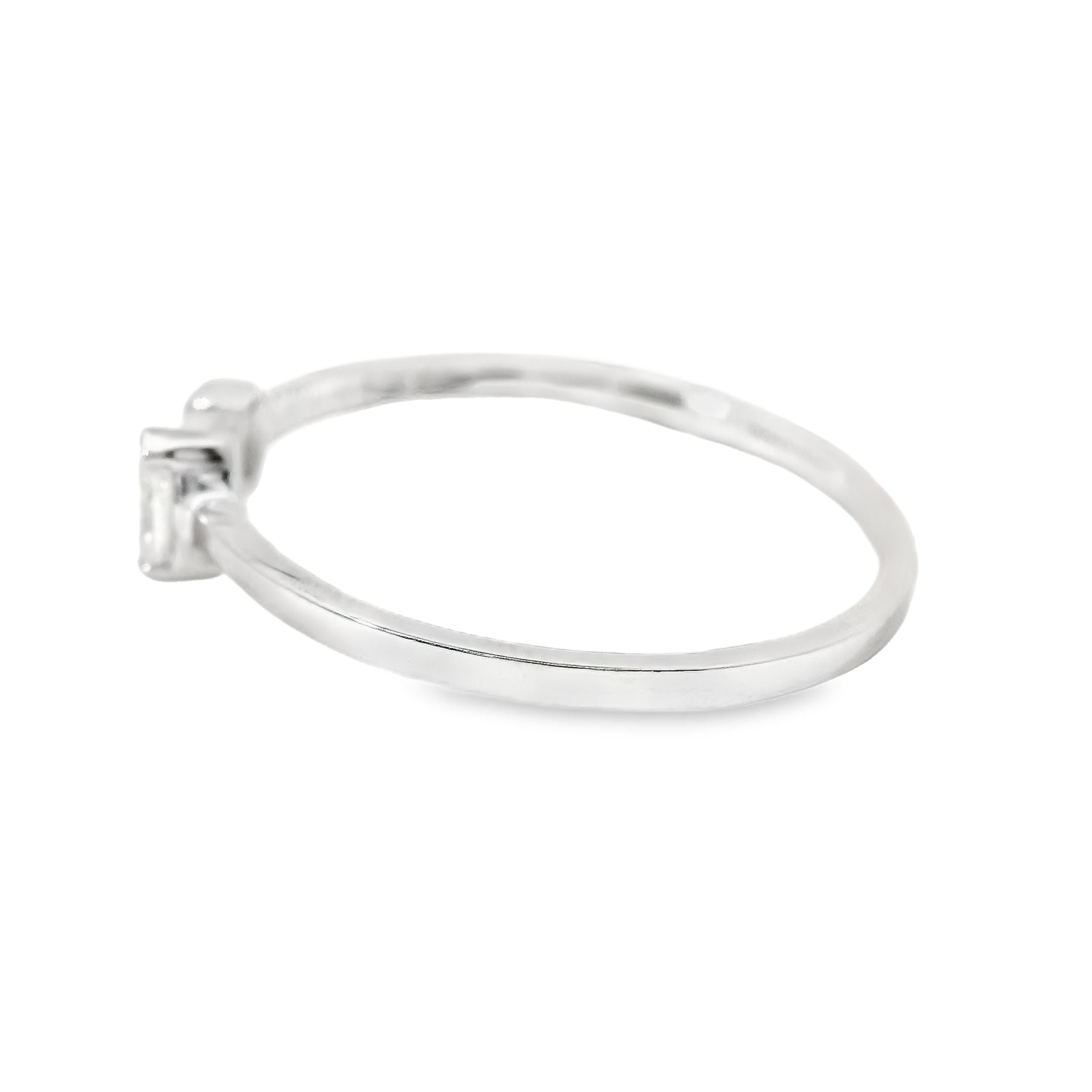 Anillo De Oro Blanco De 14K Y Diamantes 0.09 Ct.