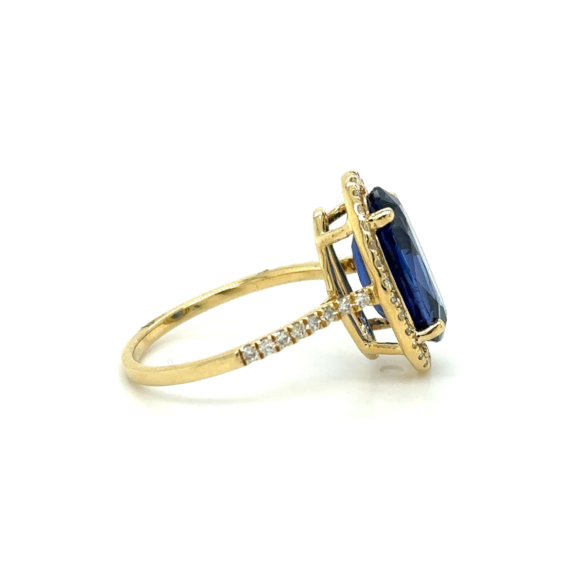 Anillo De Zafiro En Oro Amarillo De 14 K Con Diamantes 2.89 TCW.