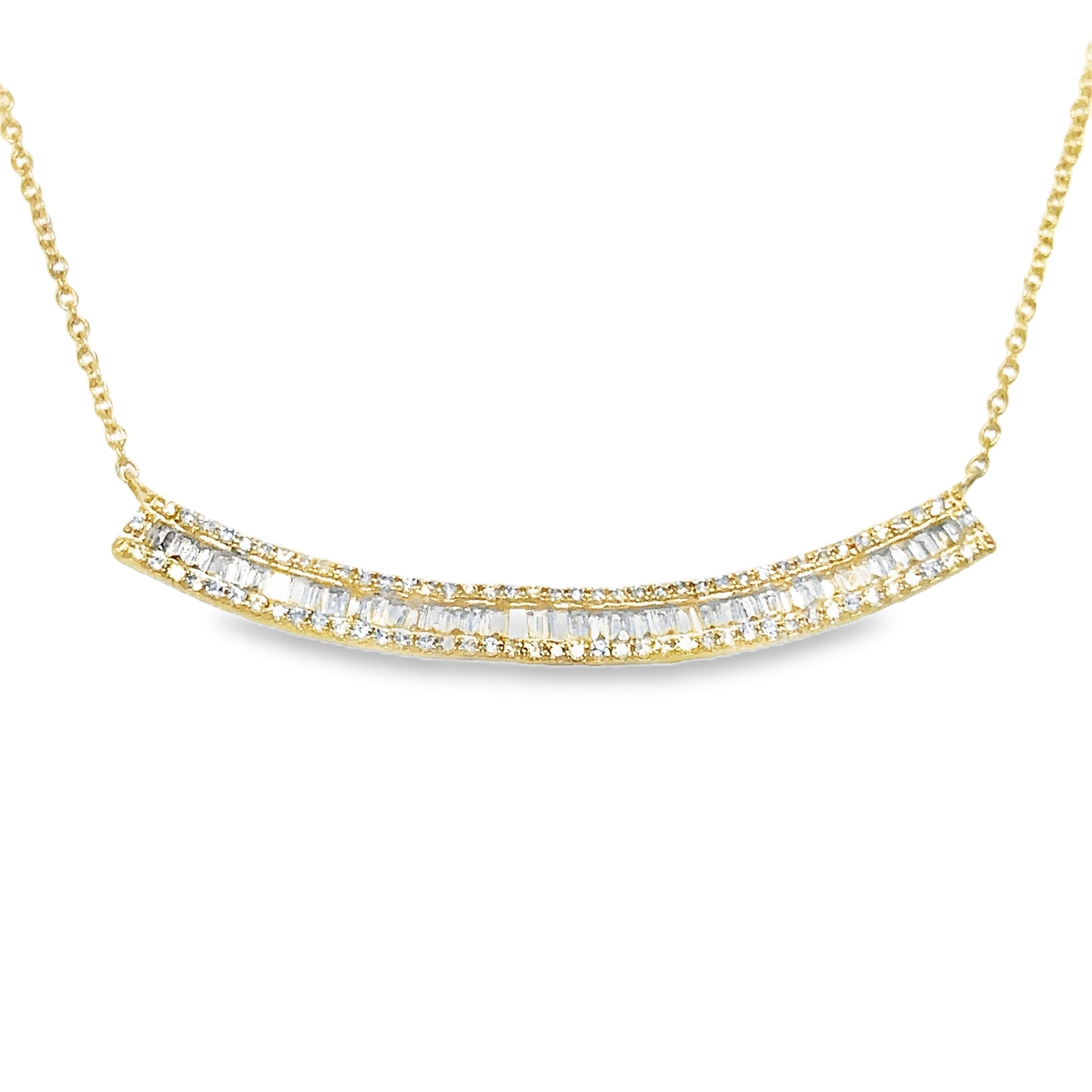 Collar De Barra Curva De Diamantes Baguette De Oro Amarillo De 14 Kt De 18", 0.36 CT