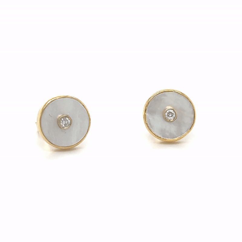Pendiente Redondo De Nácar De Oro Amarillo De 14 Quilates Con Diamantes 0.05 Ct.