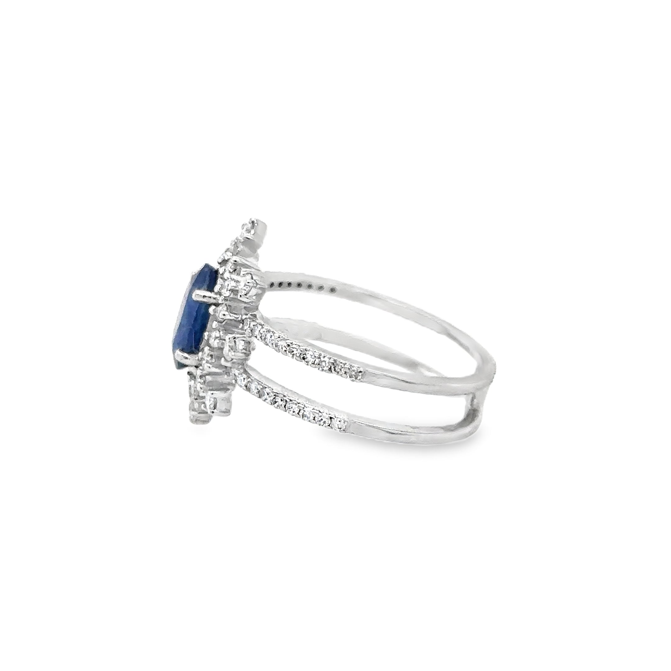 Anillo De Oro Blanco De 18 Quilates Con Diamantes Y Zafiros 2.04 Ct.