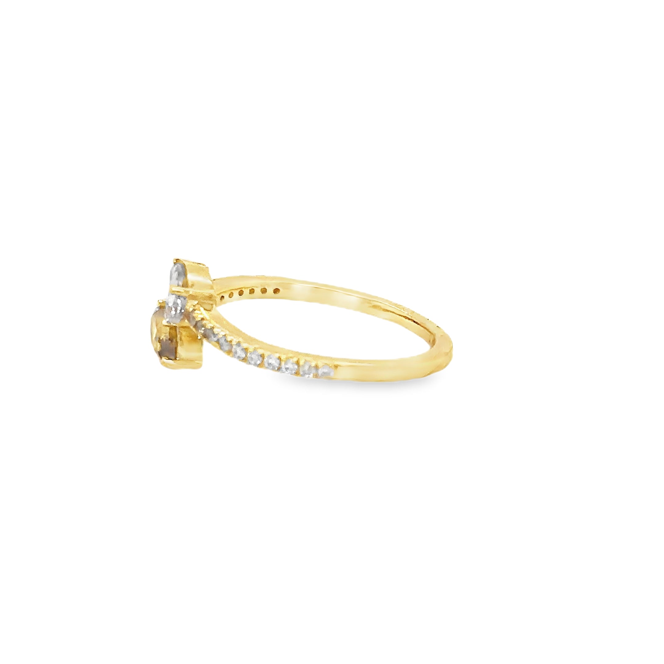 Anillo De Oro Amarillo De 18 K Con Diamantes  0.82 TCW.