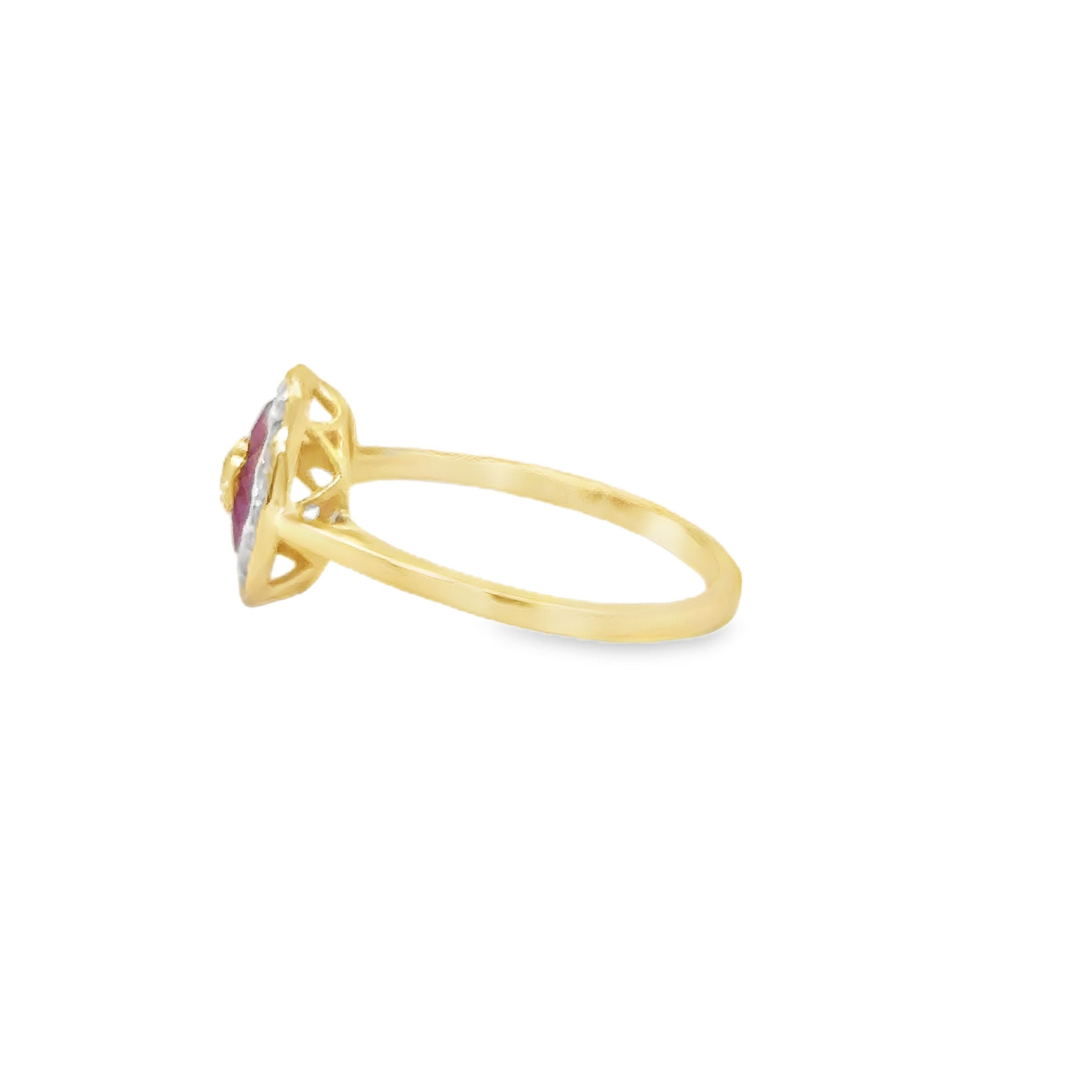 Anillo De Oro Amarillo De 14 Quilates Rubí Y Diamantes 0.67 Ct.