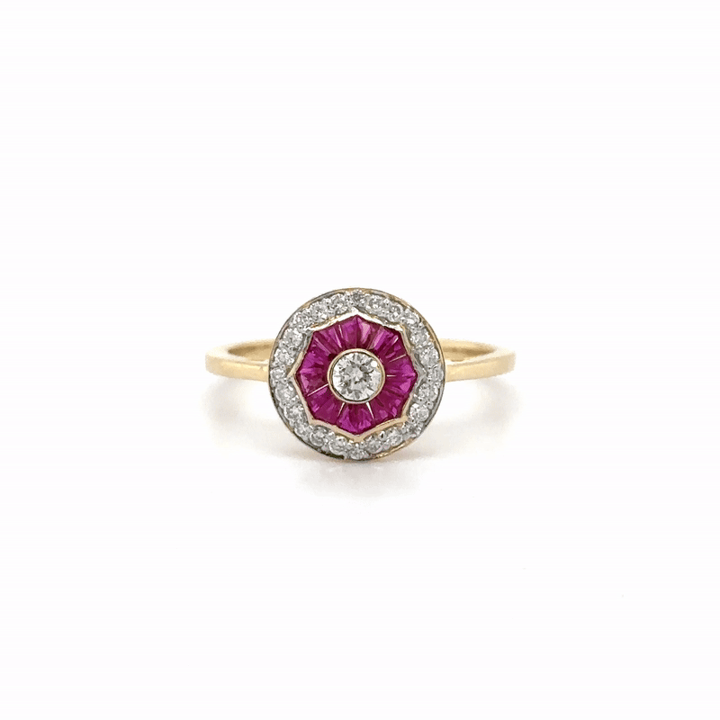 Anillo De Oro Amarillo De 14 Quilates Rubí Y Diamantes 0.67 Ct.