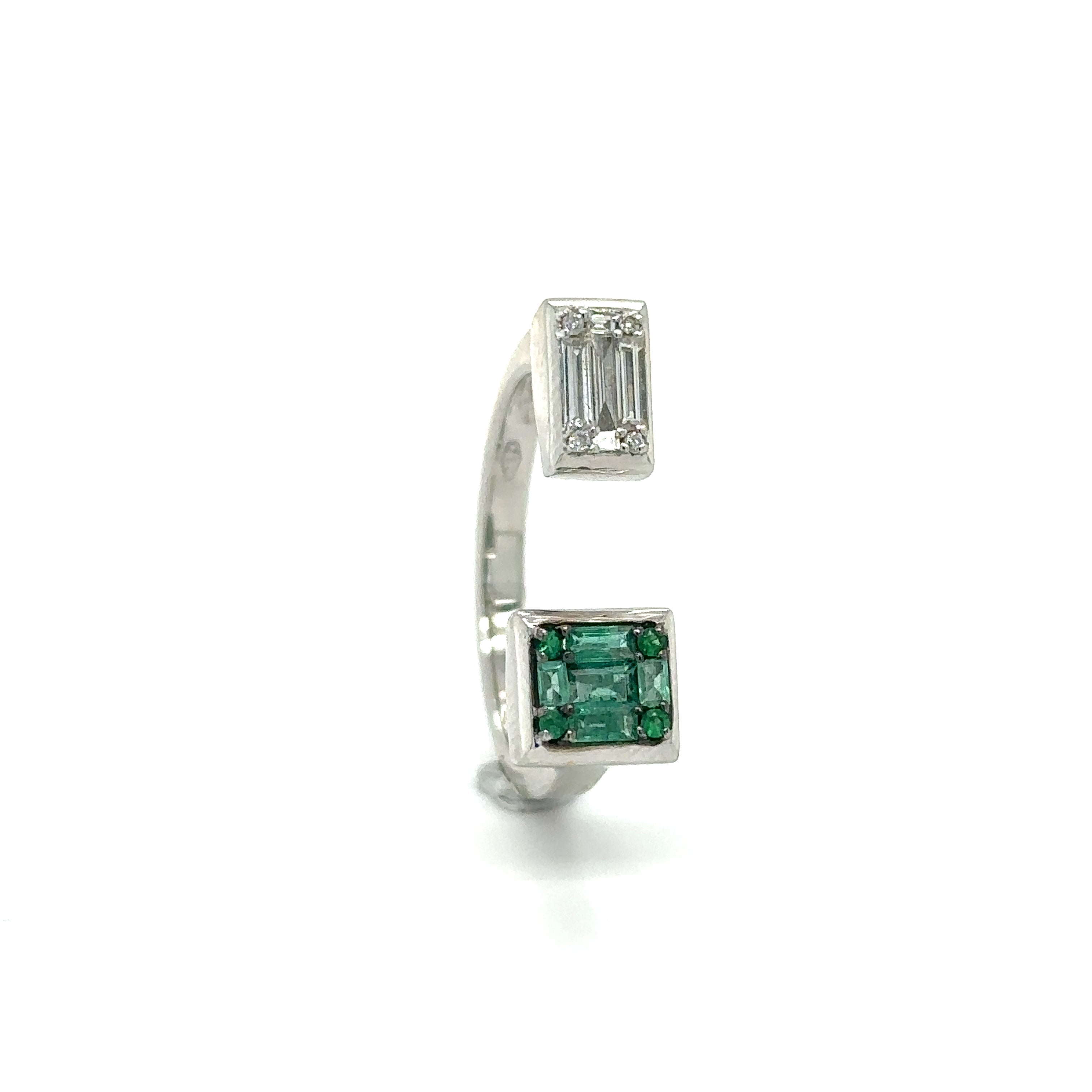 Anillo de Diamantes & Esmeralda en Oro Blanco de 18K 0.51ct