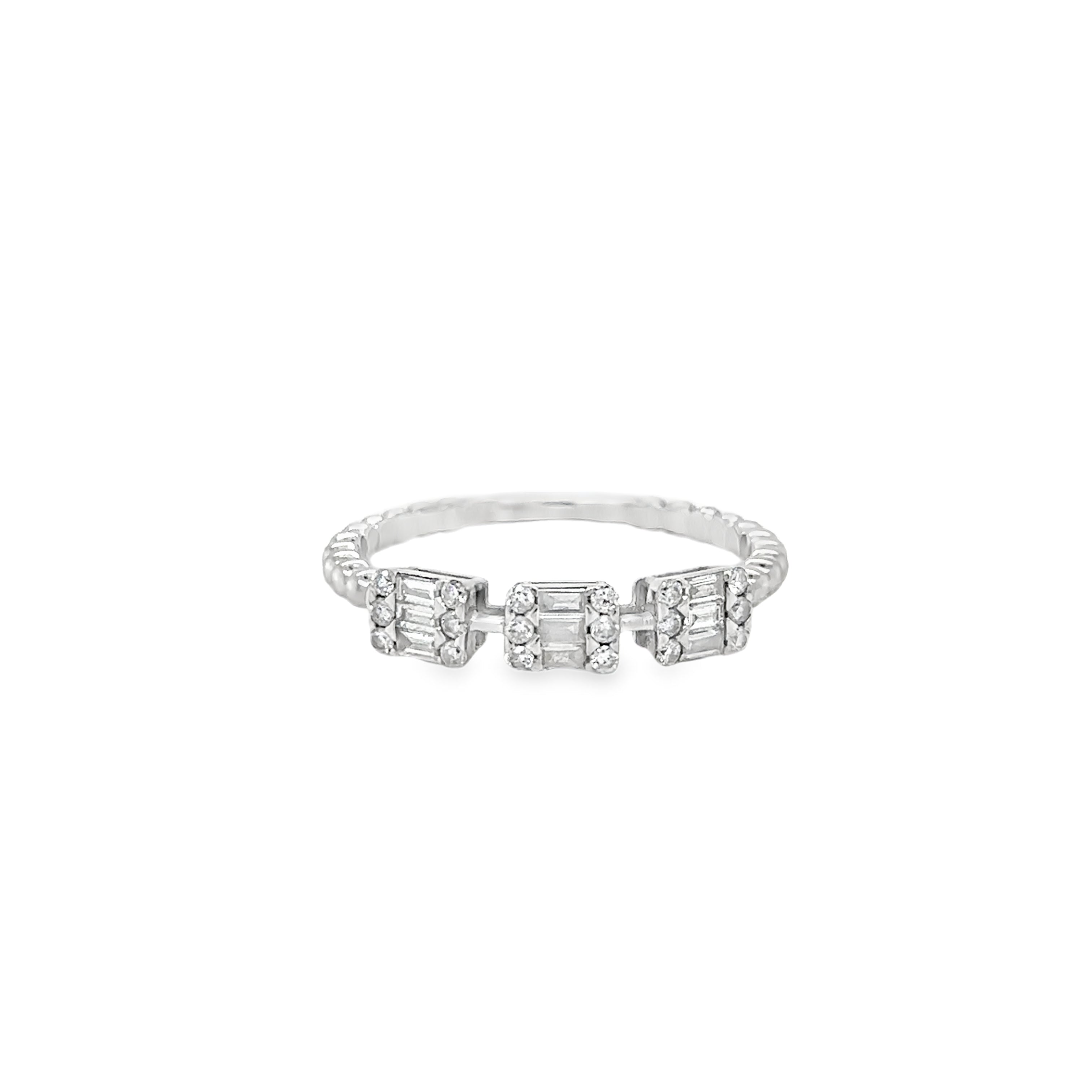 Anillo De Diamantes De Oro Blanco De 18 Kt 0.31 Ct.