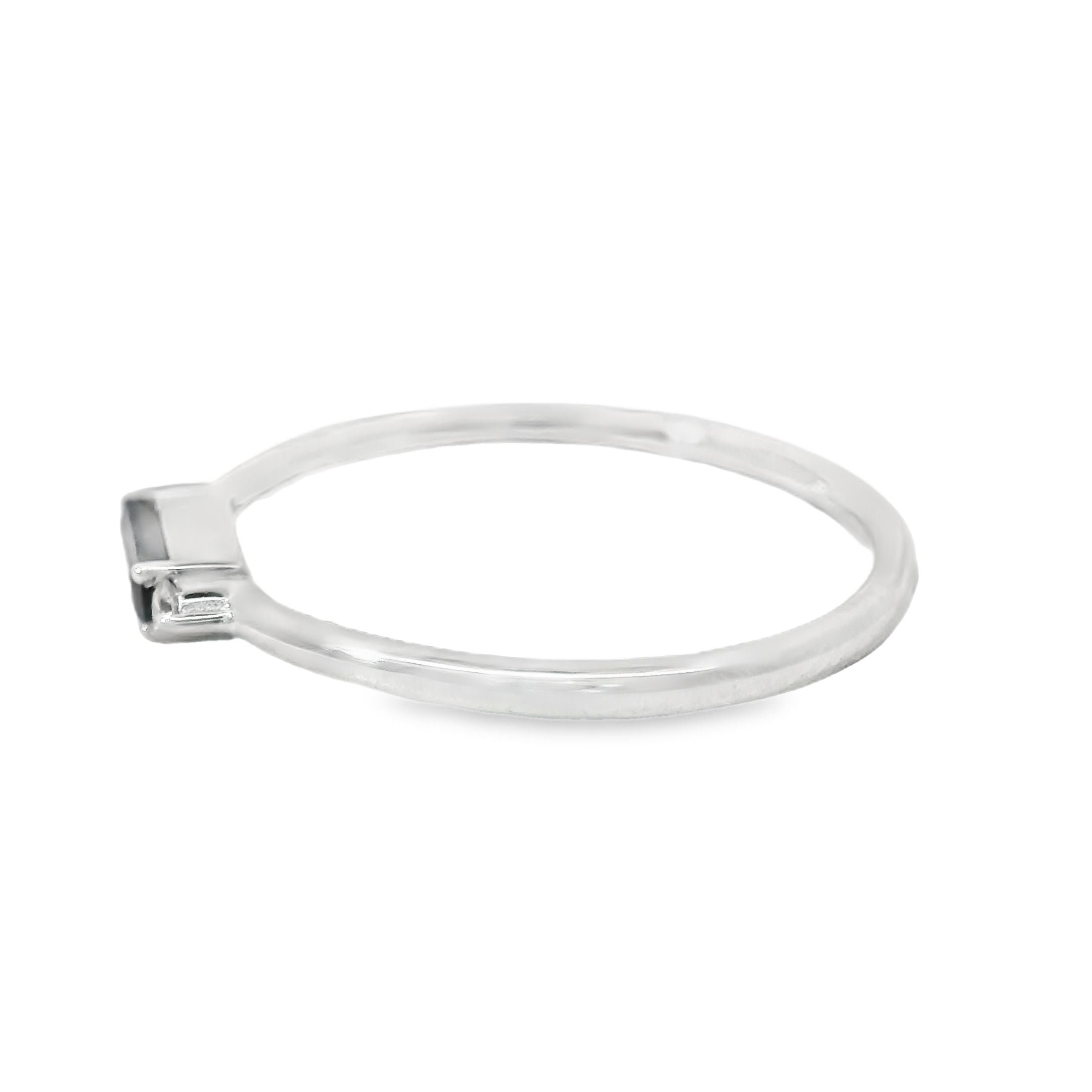 Anillo De Oro Blanco De 18 Quilates, Zafiro Azul Y Diamantes 0.26 Ct.