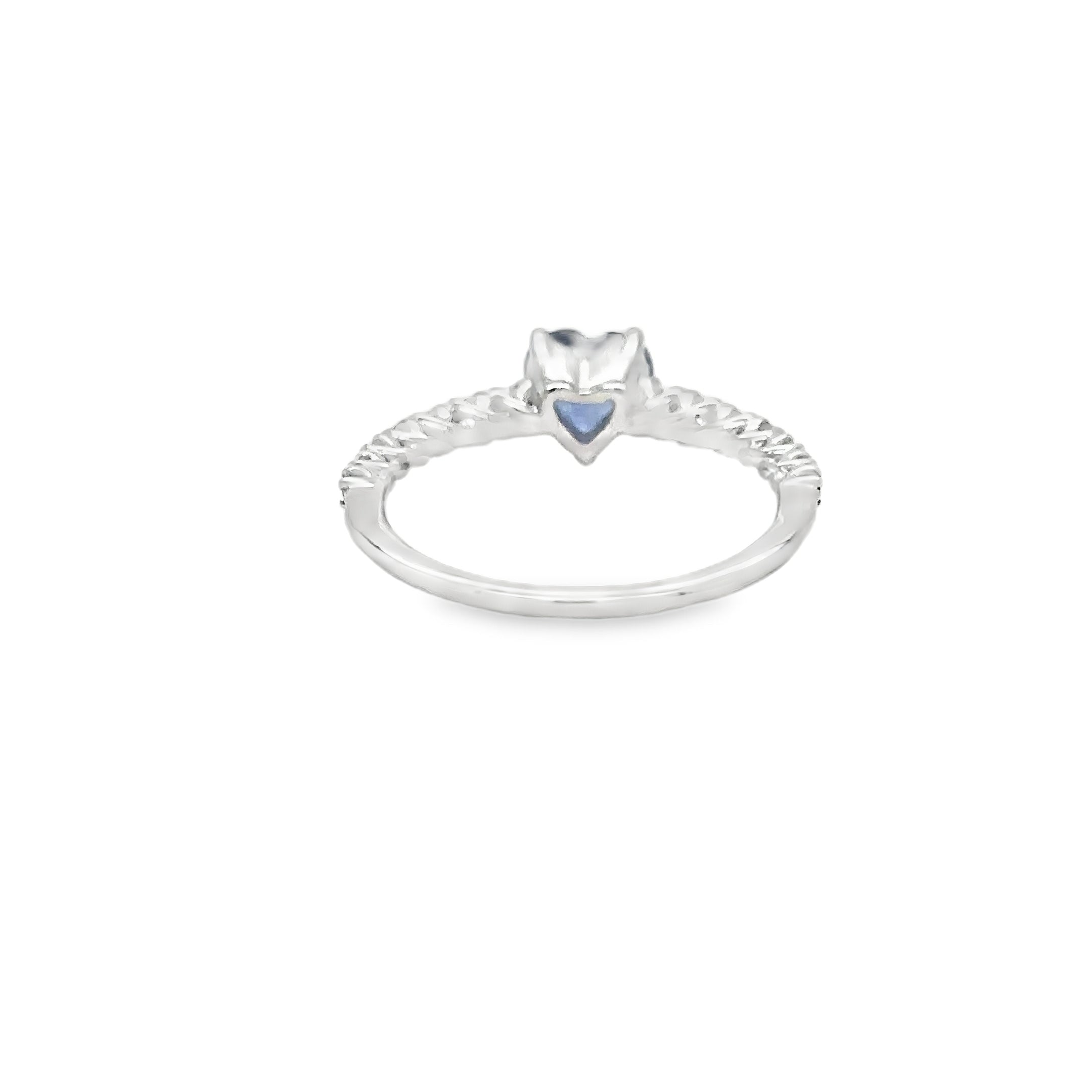 Anillo En Oro Blanco De 18 Kt Con Zafiro Azul Y Diamantes, 1.54 CT