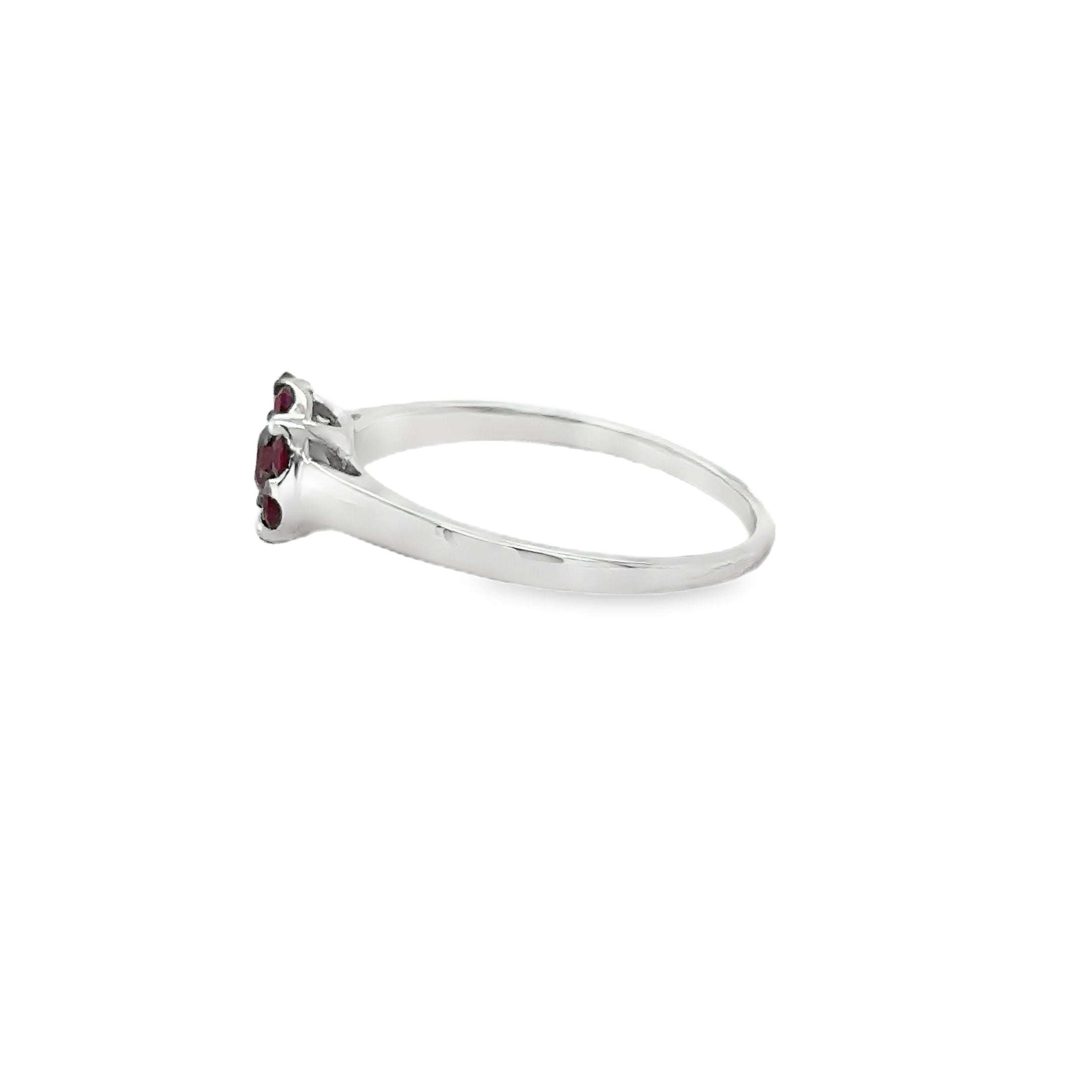 Anillo Rubí Oro Blanco De 18 Kt 0.62 Ct.