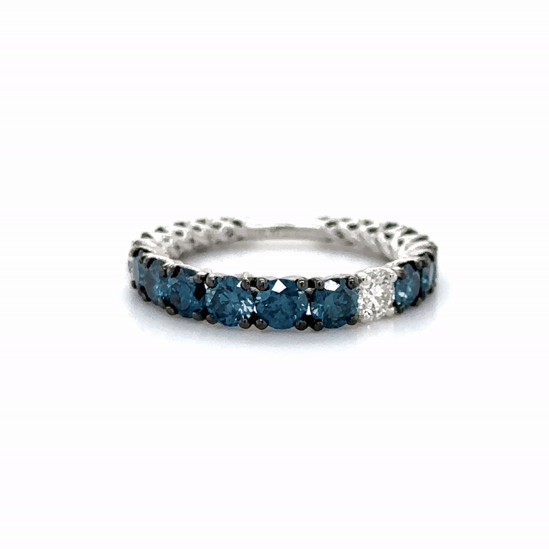 Anillo De Diamantes Blancos Y Azules De Oro Blanco De 14K 2.21 Ct.