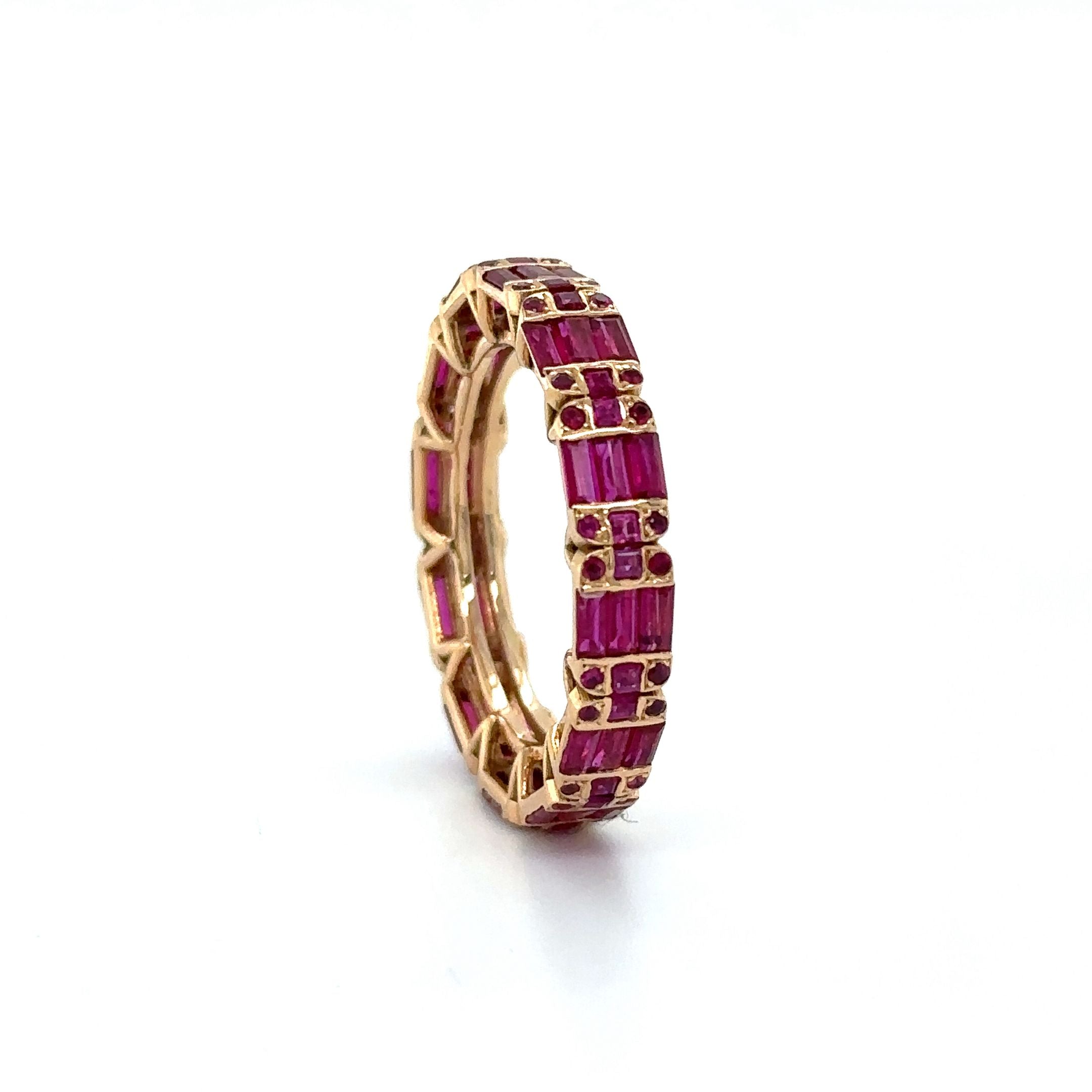 Anillo Rubí Oro Rosa De 18 Quilates 2.65 Ct.
