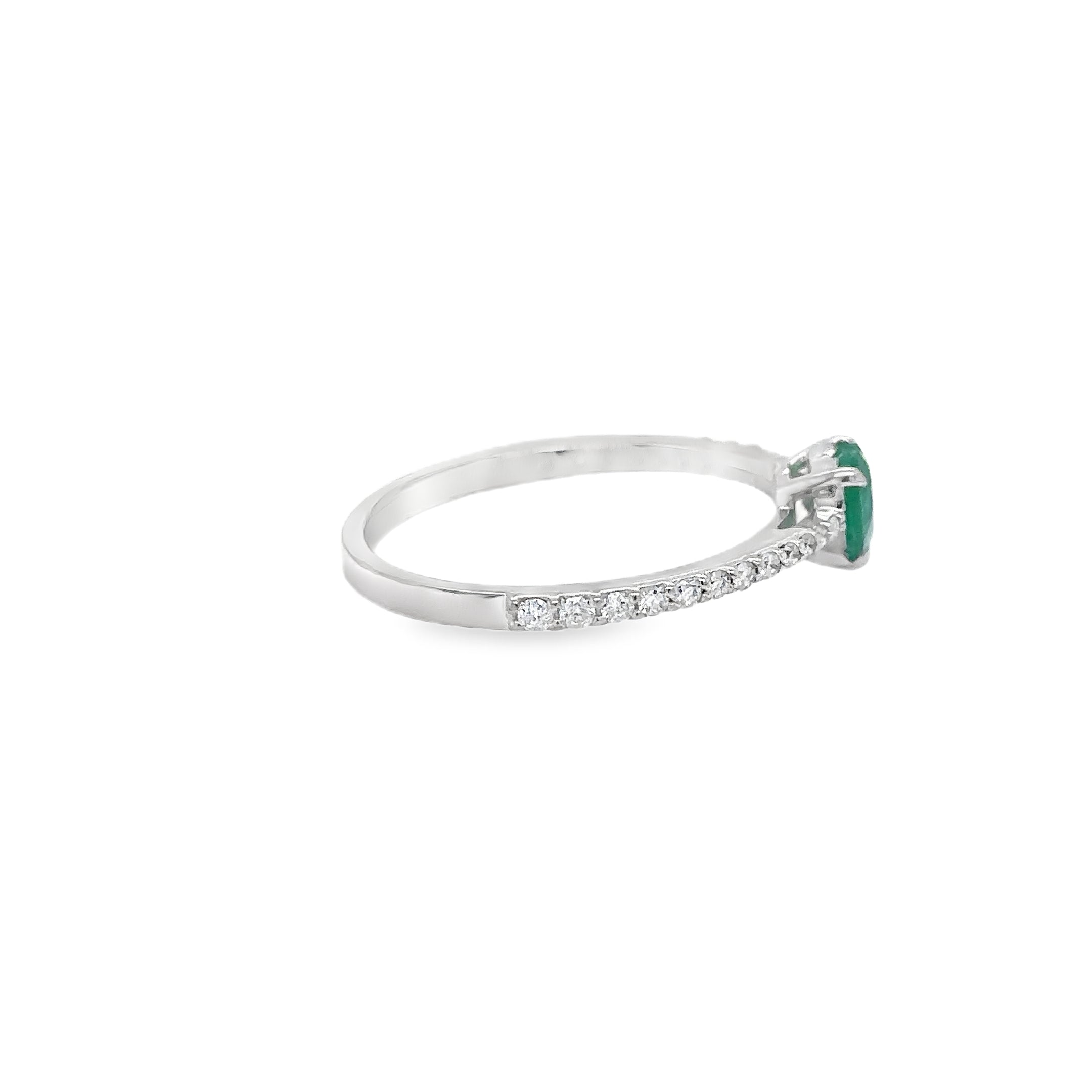 Anillo De Oro Blanco De 18 Kt Con Esmeralda En Forma De Corazón, 1.07 CT