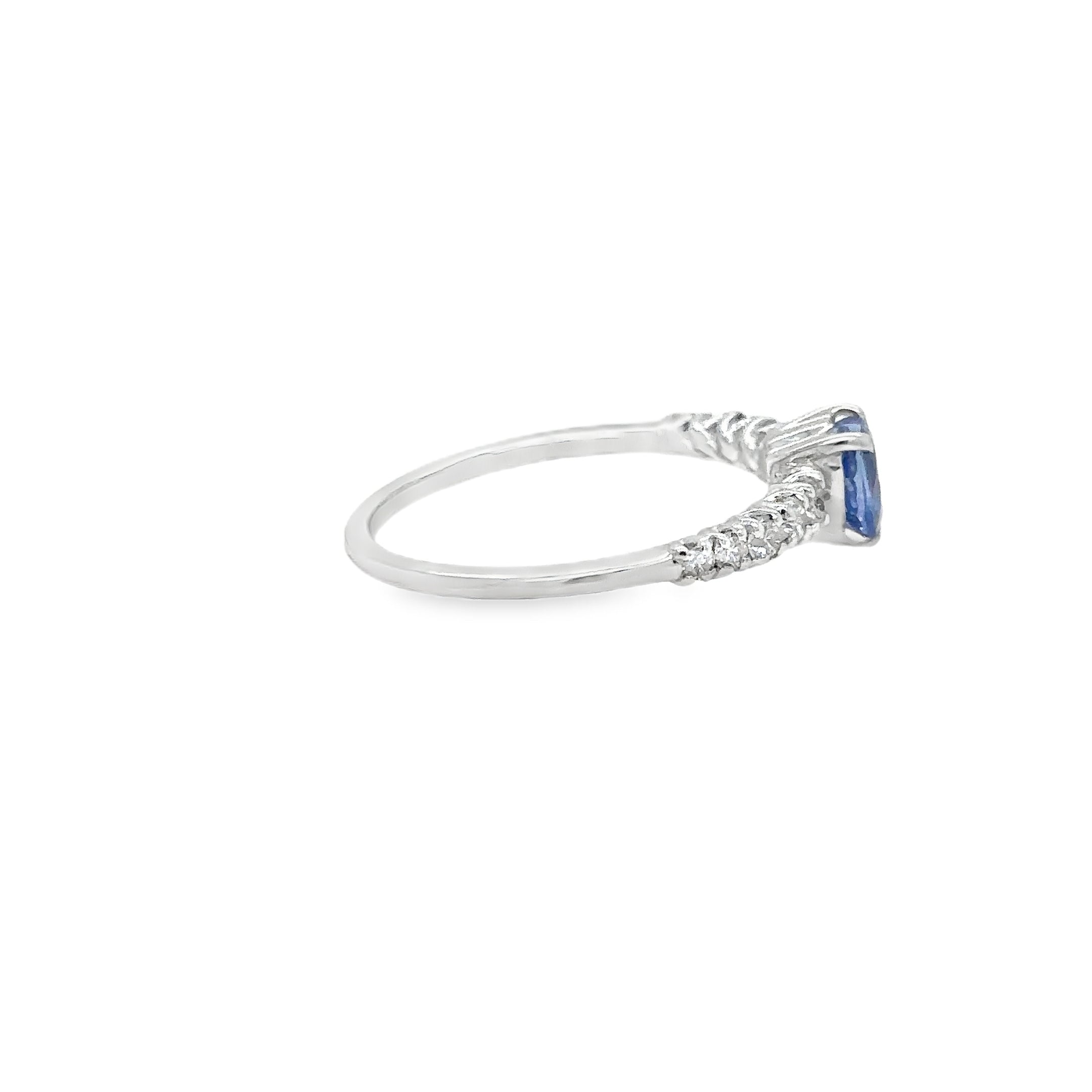 Anillo De Oro Blanco De 18 Kt Con Zafiro Azul En Forma De Corazón, 1.15 CT