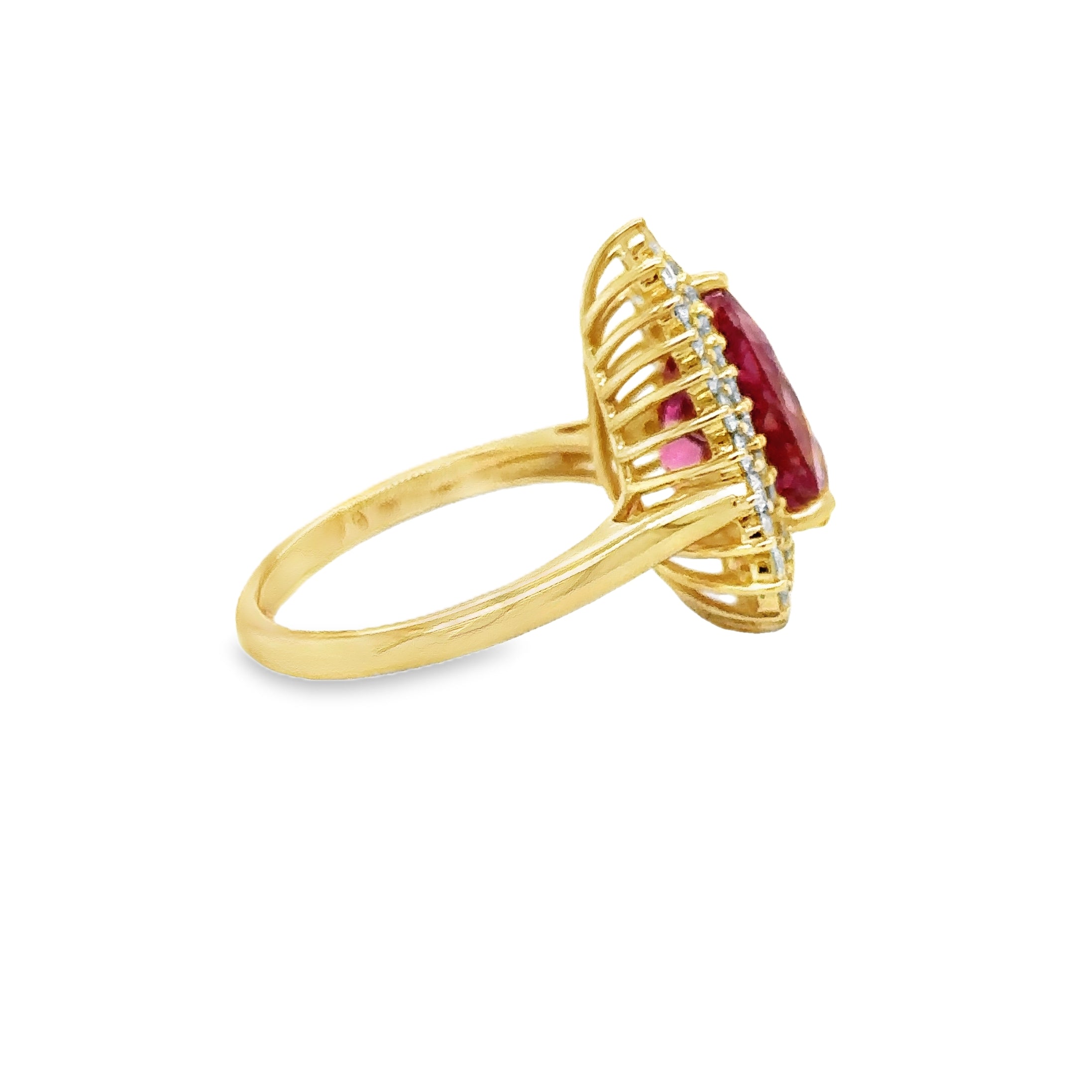 Anillo De Oro Amarillo De 14 Quilates Con Turmalina Rosa Y Diamantes 5.27 Ct.