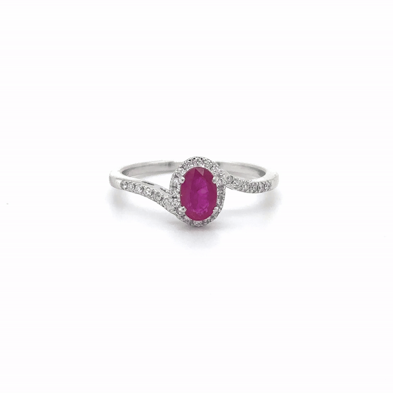 Anillo De Oro Blanco De 18K Rubí Y Diamantes 0.91 Ct.