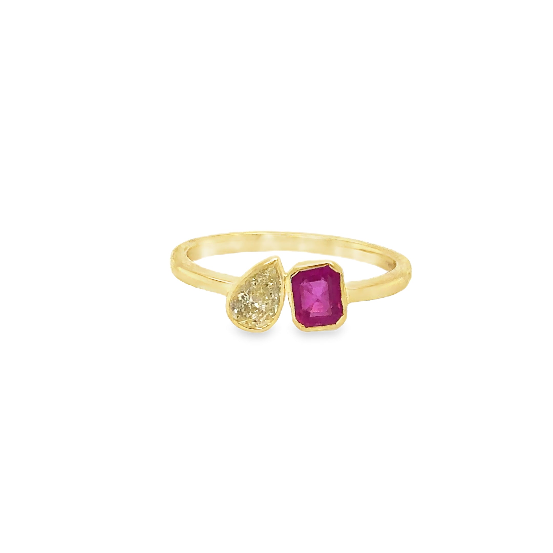 Anillo De Oro Amarillo De 14 K Con Rubí Y Diamantes Amarillos