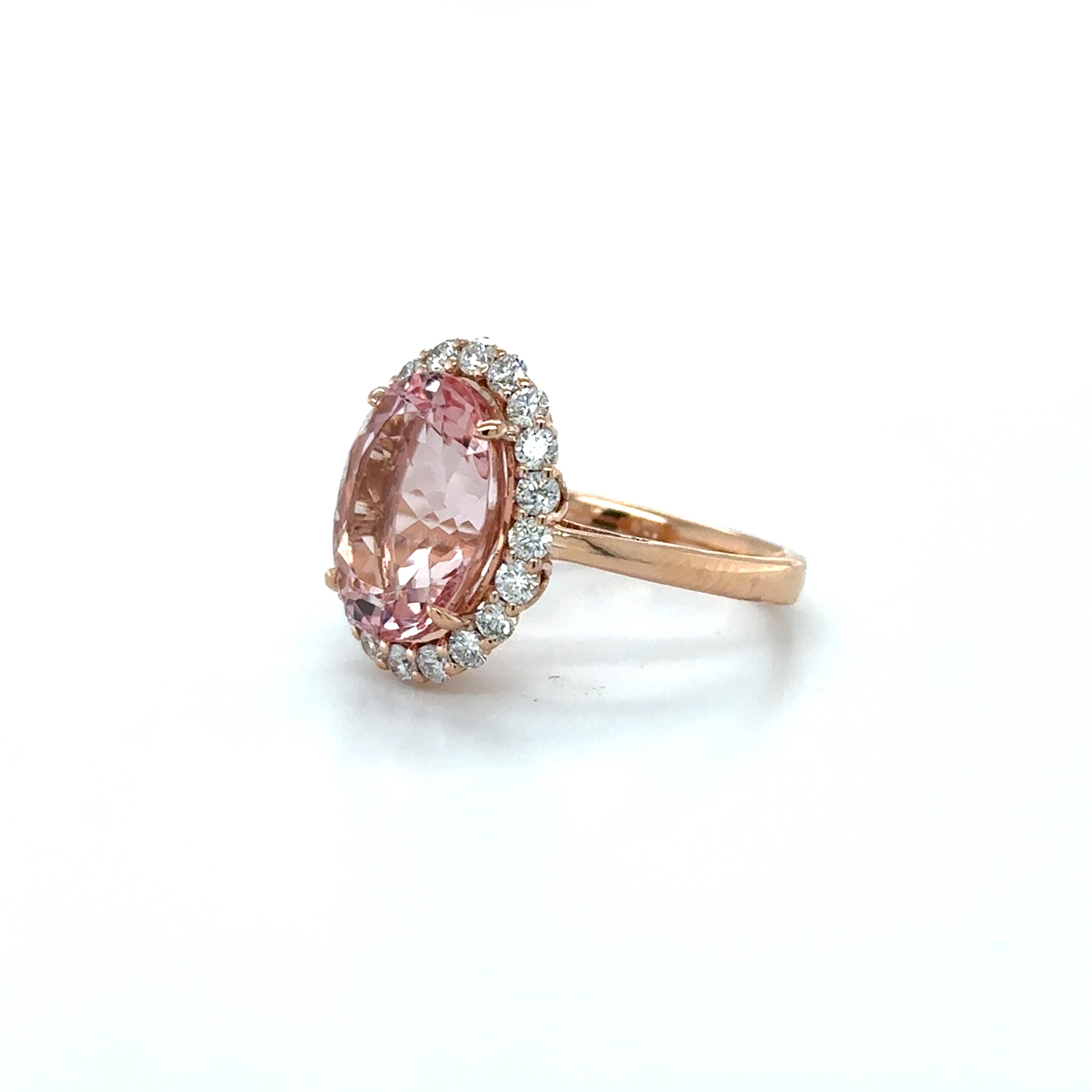 Anillo De Oro Rosa De 14 Quilates Con Morganita Y Diamantes 5.9 Ct.