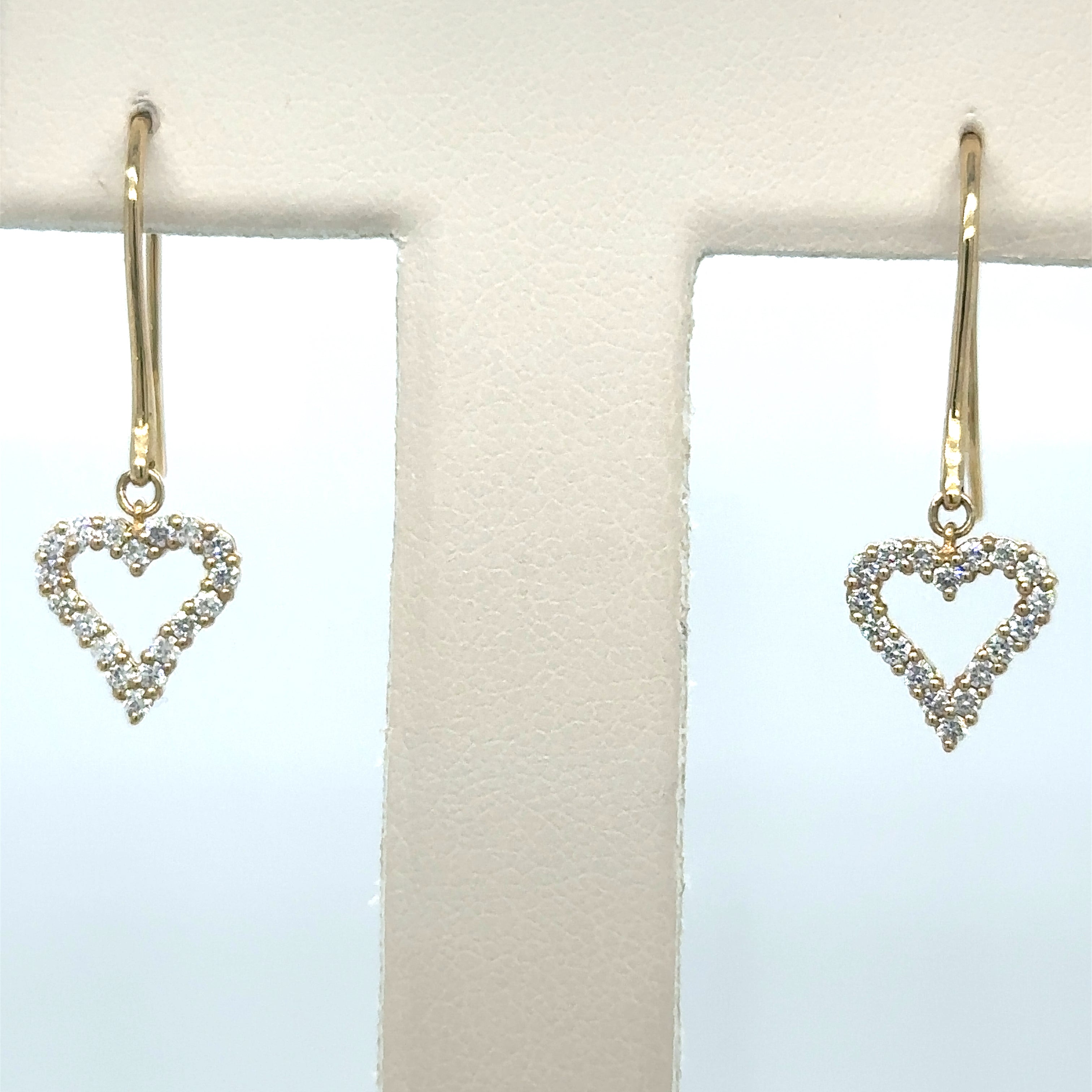 Pendiente De Diamantes En Forma De Corazón De Oro Amarillo De 14K 0.41 Ct.