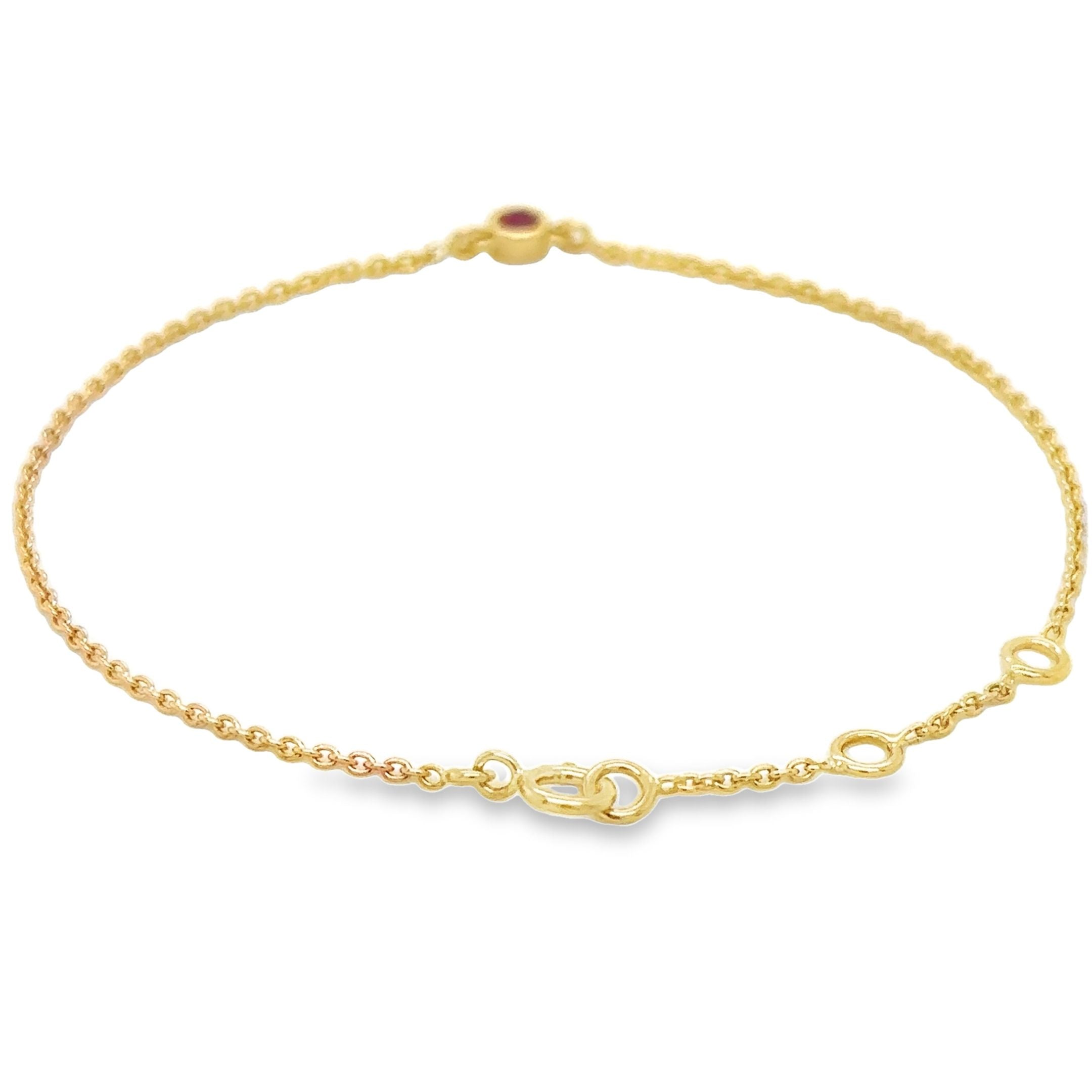 Pulsera De Cadena Con Bisel De Rubí En Oro Amarillo De 14 K De   0.16 TCW.