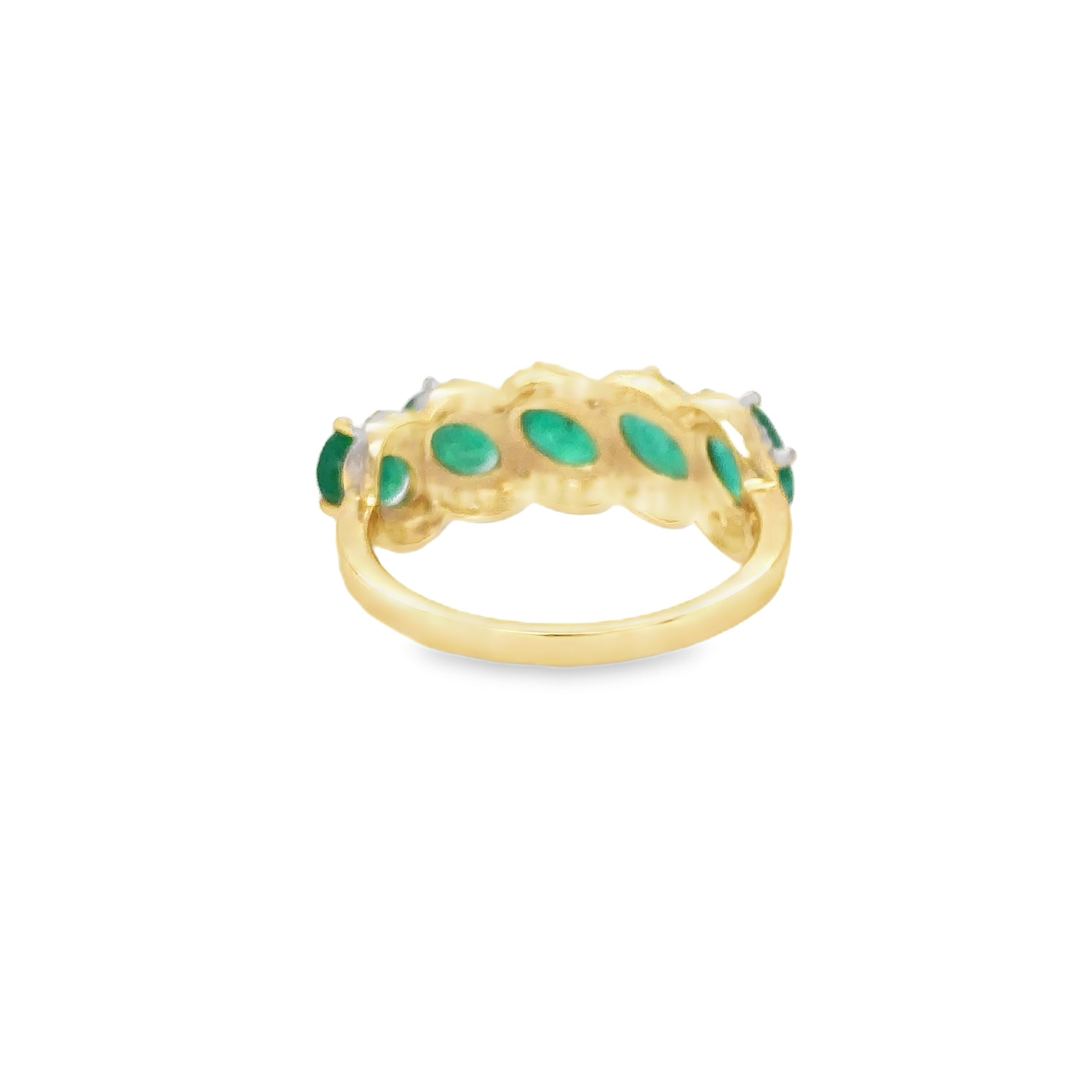Anillo De Oro Amarillo De 14Kt Con Esmeralda Y Diamantes, 2.95 CT