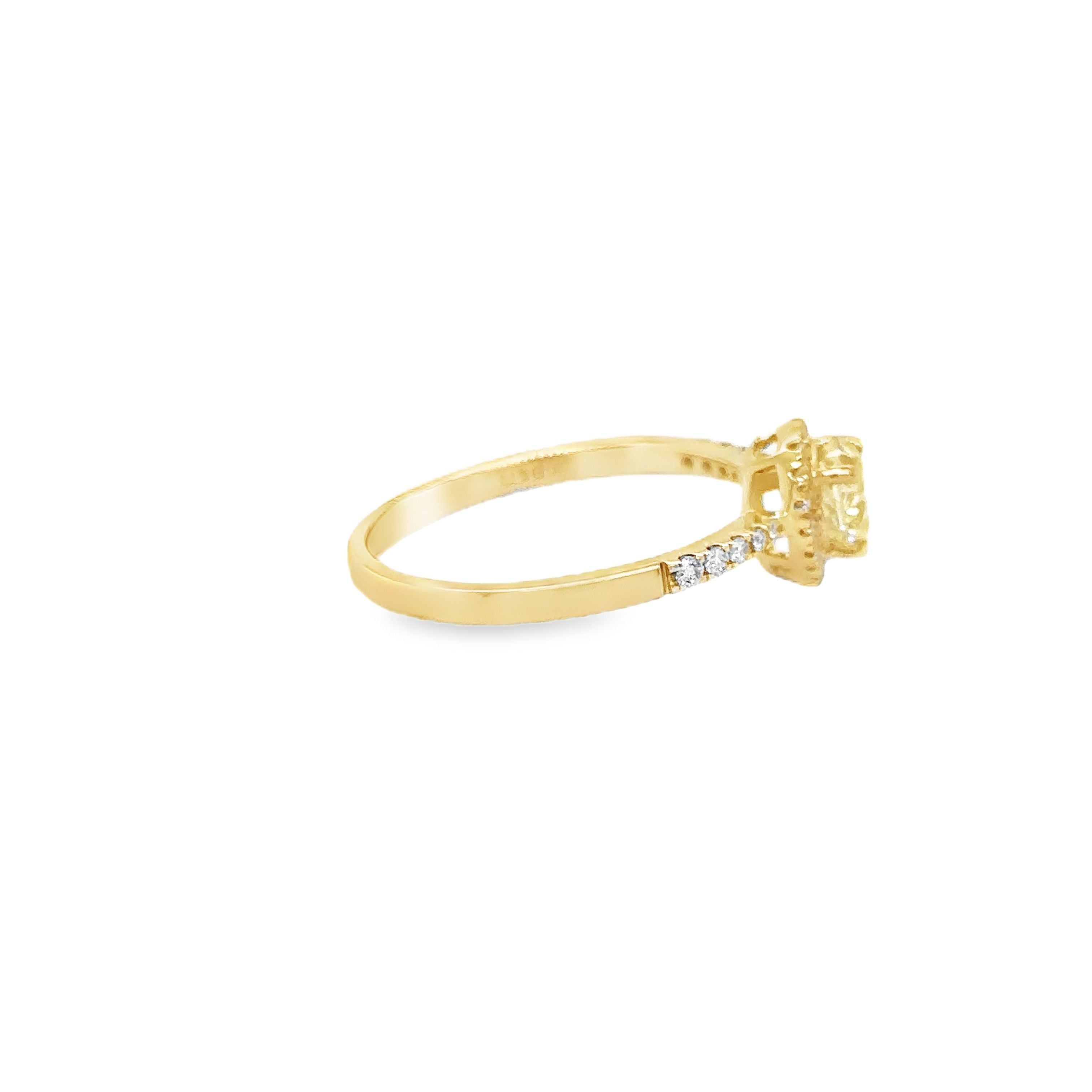 Anillo De Diamantes De Oro Amarillo De 14K 0.73 Ct.