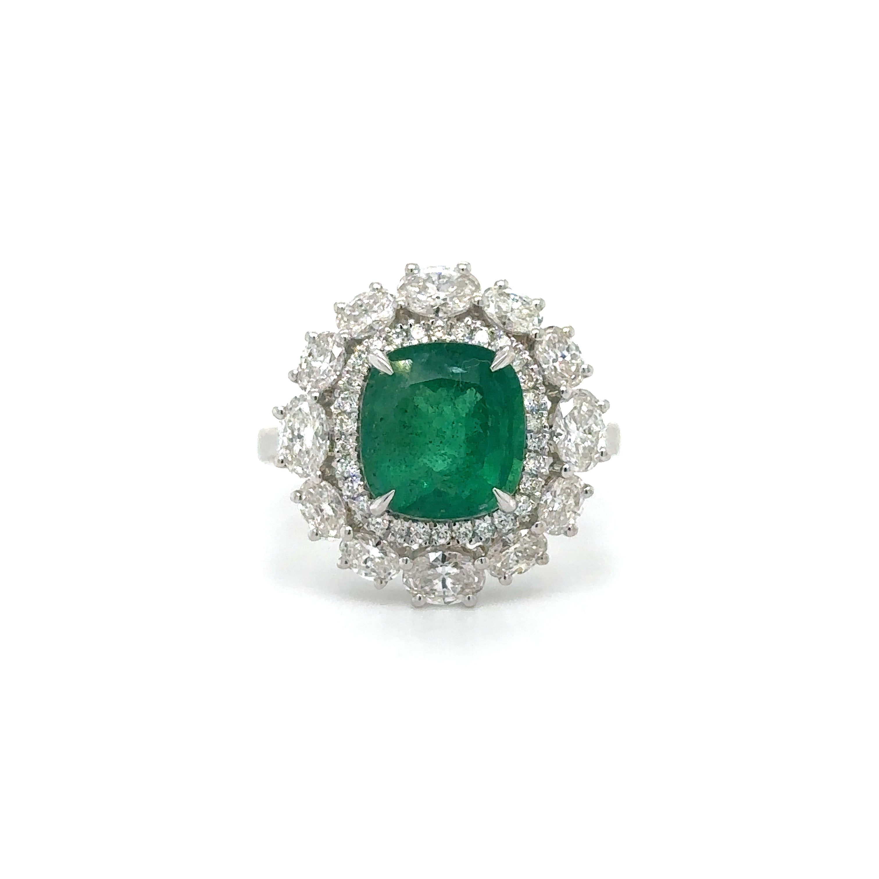 Anillo De Oro Blanco De 18 Quilates Con Esmeraldas Y Diamantes 4.15 Ct.