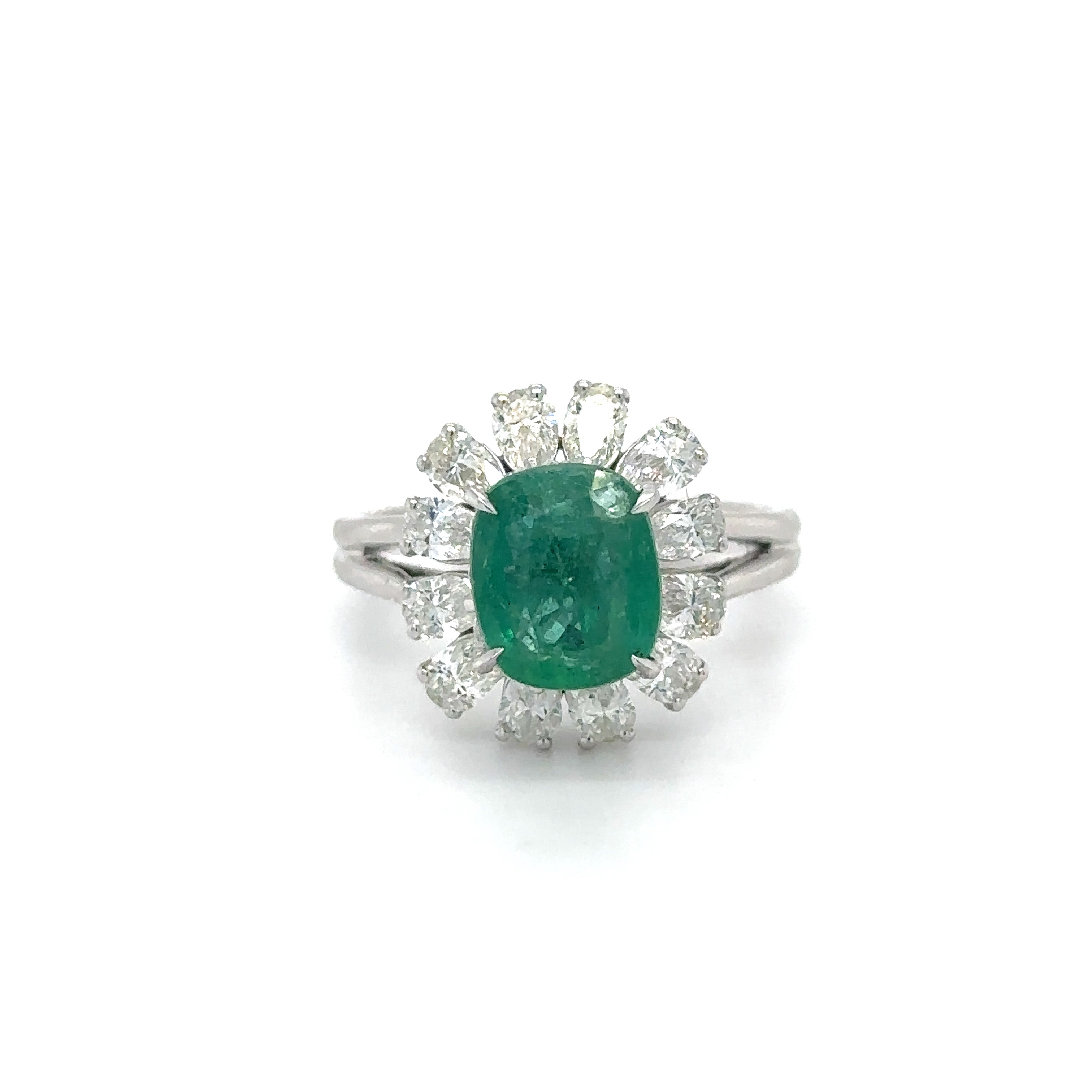 Anillo De Oro Blanco De 18 Quilates Con Esmeraldas Y Diamantes 4.14 Ct.