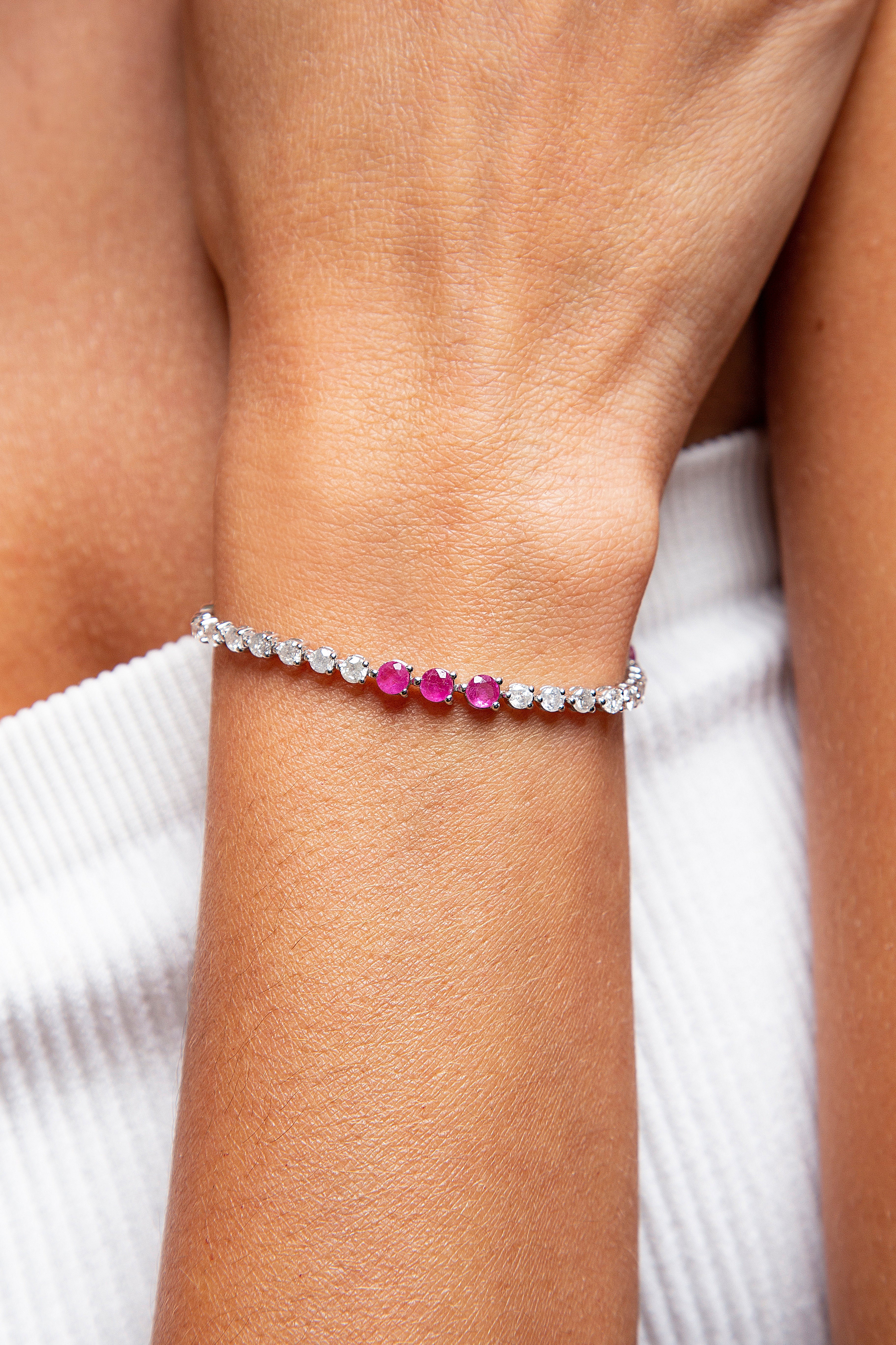 Pulsera Diamante Rubí Oro Blanco 14K 5.3 ct.