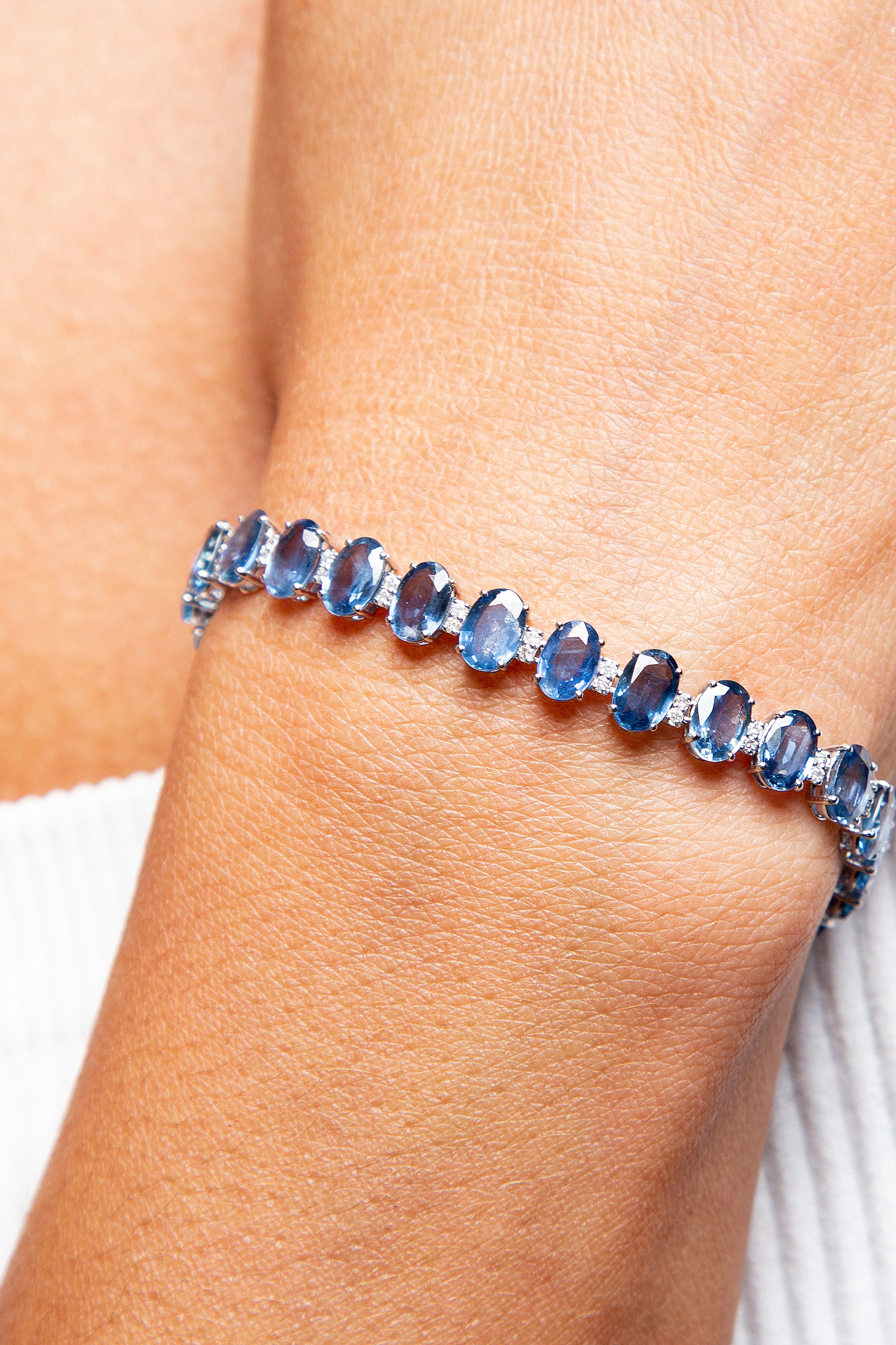 Pulsera Multi Shape Diamante Zafiro Oro Blanco 14K 15.86 ct.