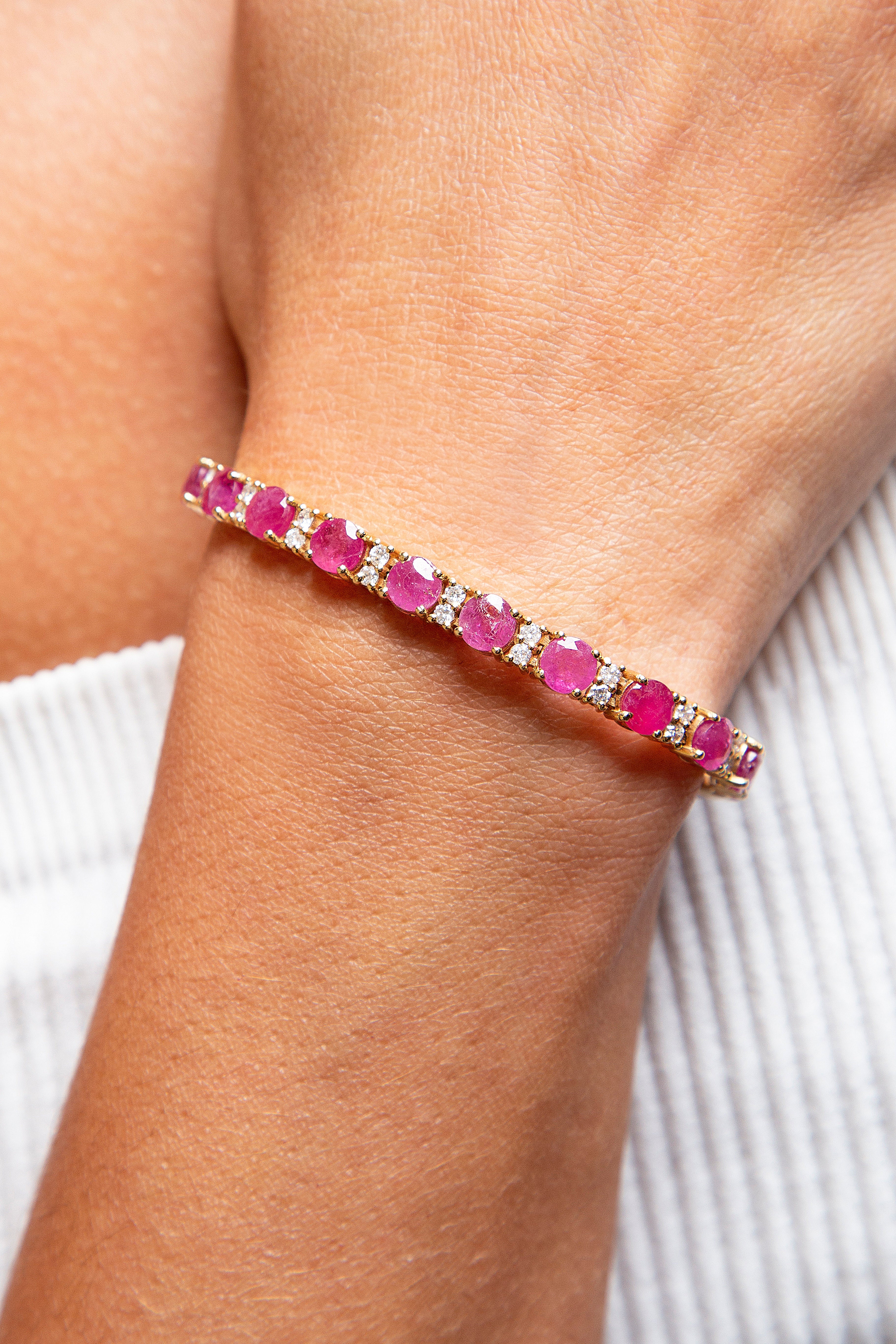 Pulsera Tennis Diamante Rubí Oro Amarillo 14K 16.25 ct.