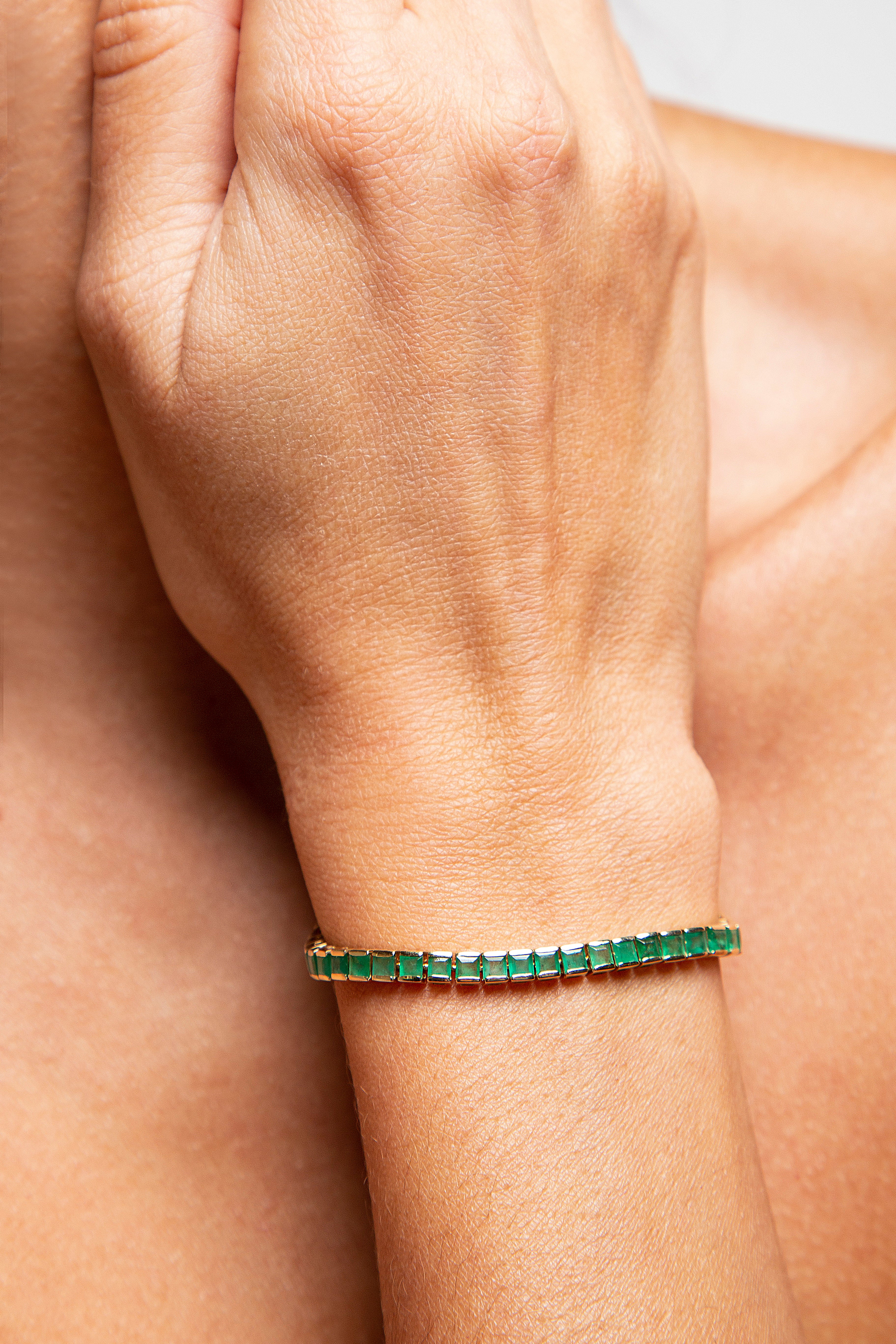 Pulsera Tennis Esmeralda Oro Amarillo 14K 6.49 ct.