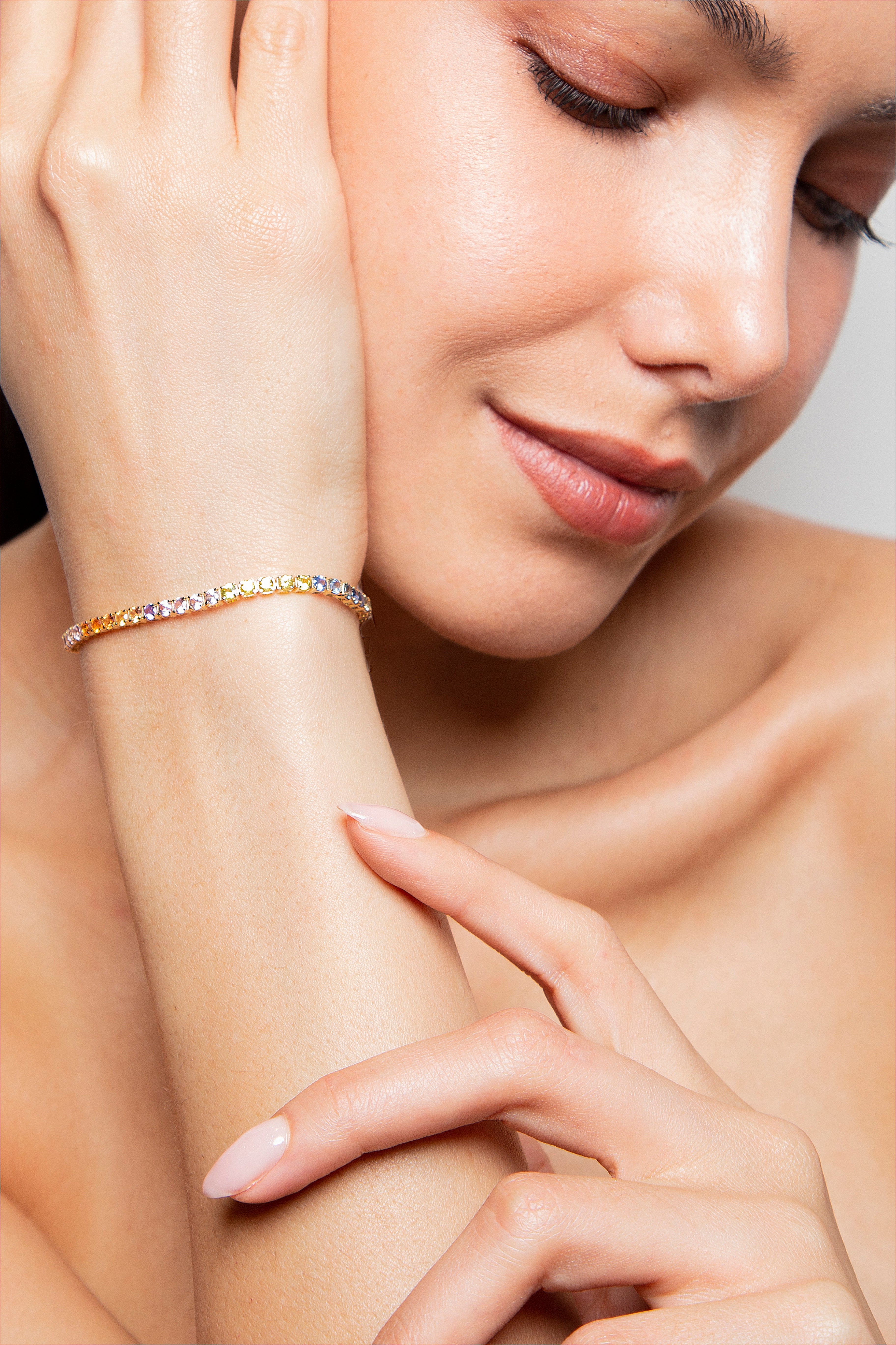 Pulsera Tennis Multi Zafiro Oro Amarillo 14K 5.83 ct.