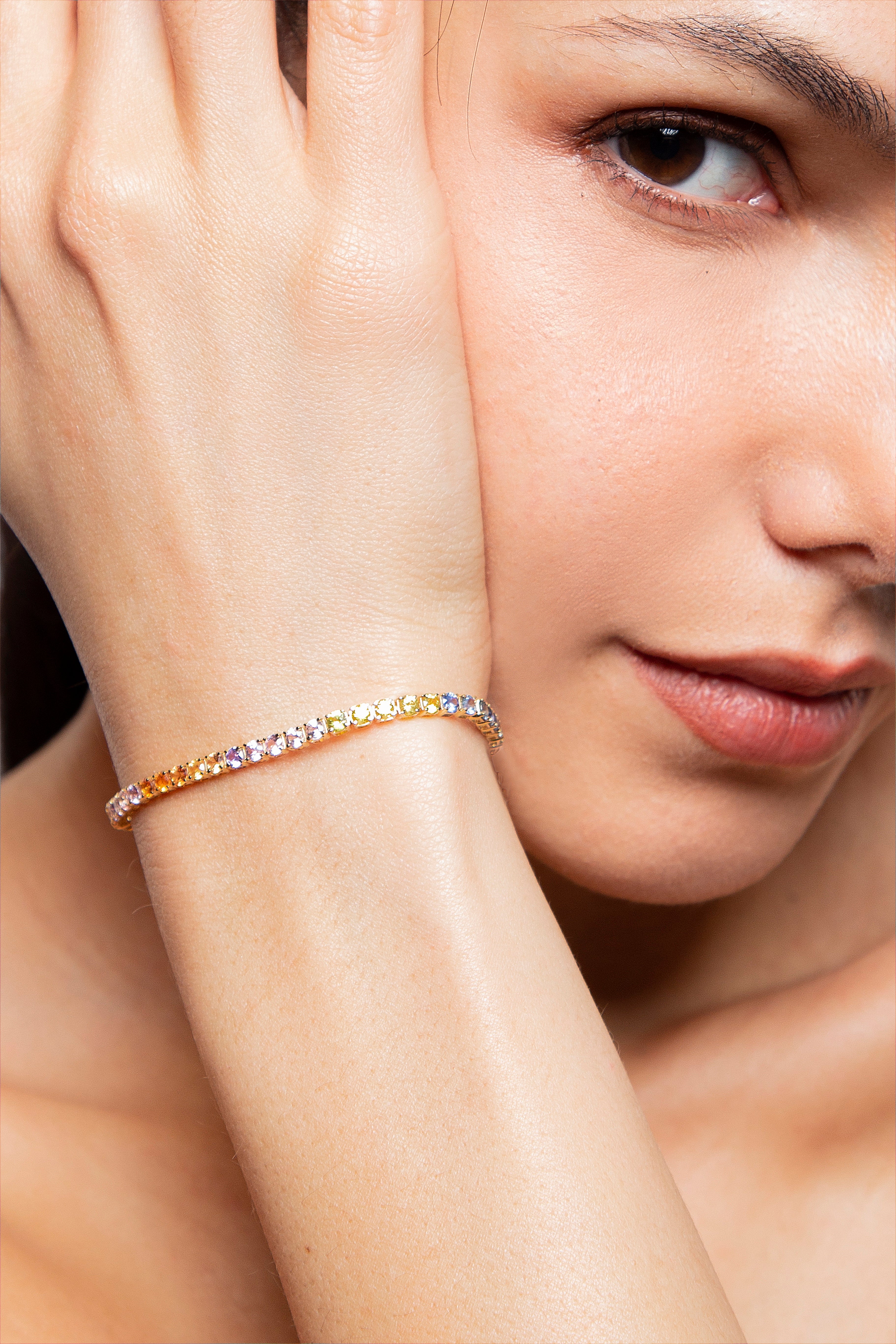 Pulsera Tennis Multi Zafiro Oro Amarillo 14K 5.83 ct.