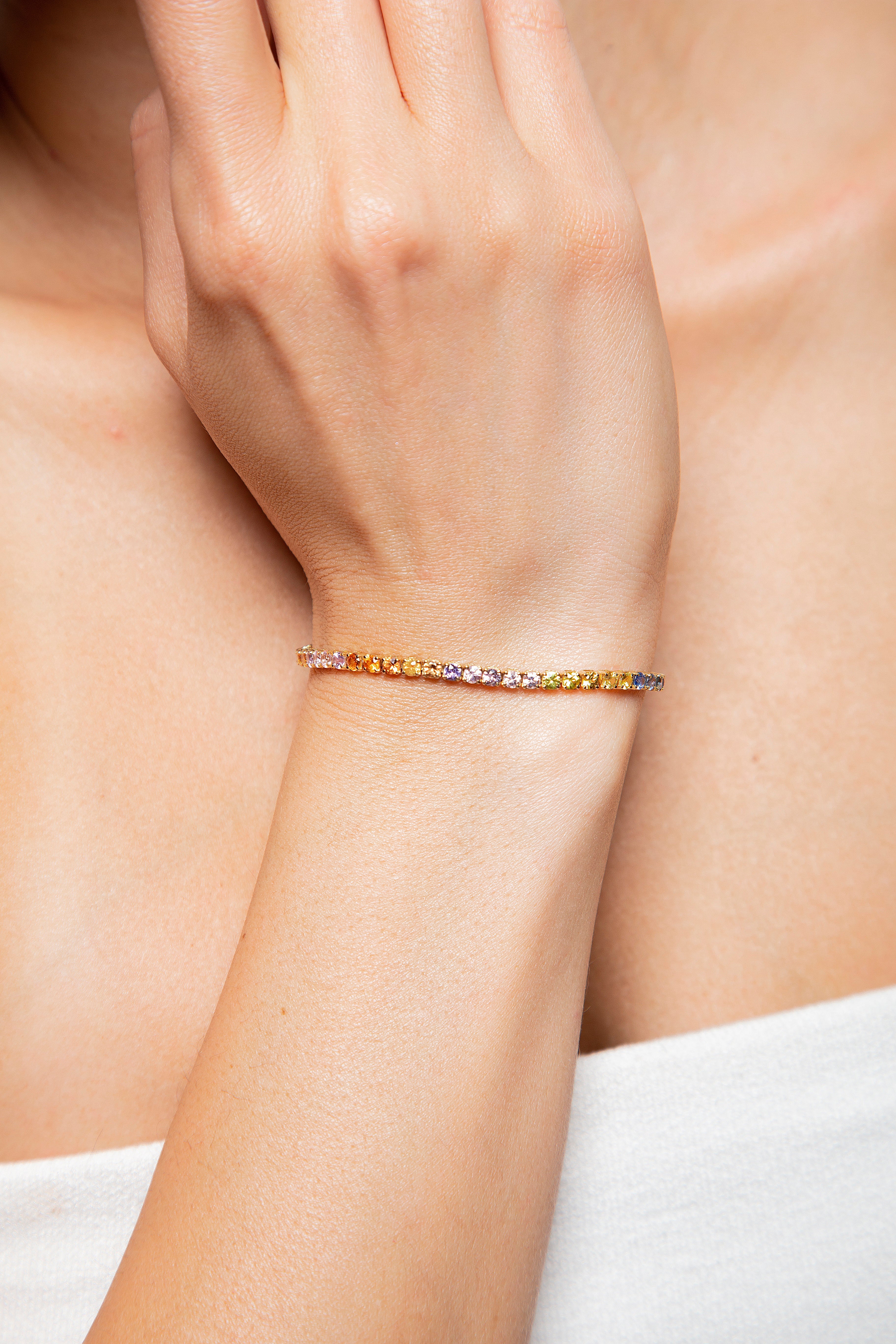 Pulsera Tennis Multi Zafiro Oro Amarillo 14K 5.83 ct.