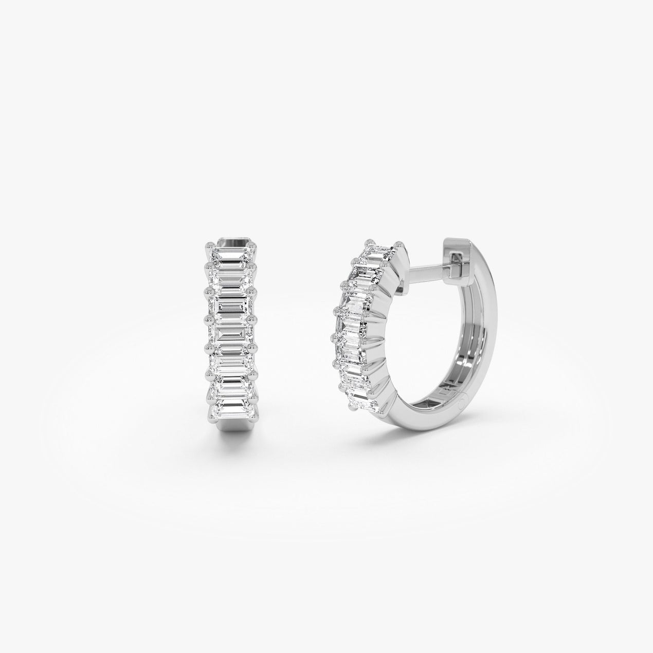Aretes Huggies De Diamante En Oro Blanco De 14K 0.5Ct