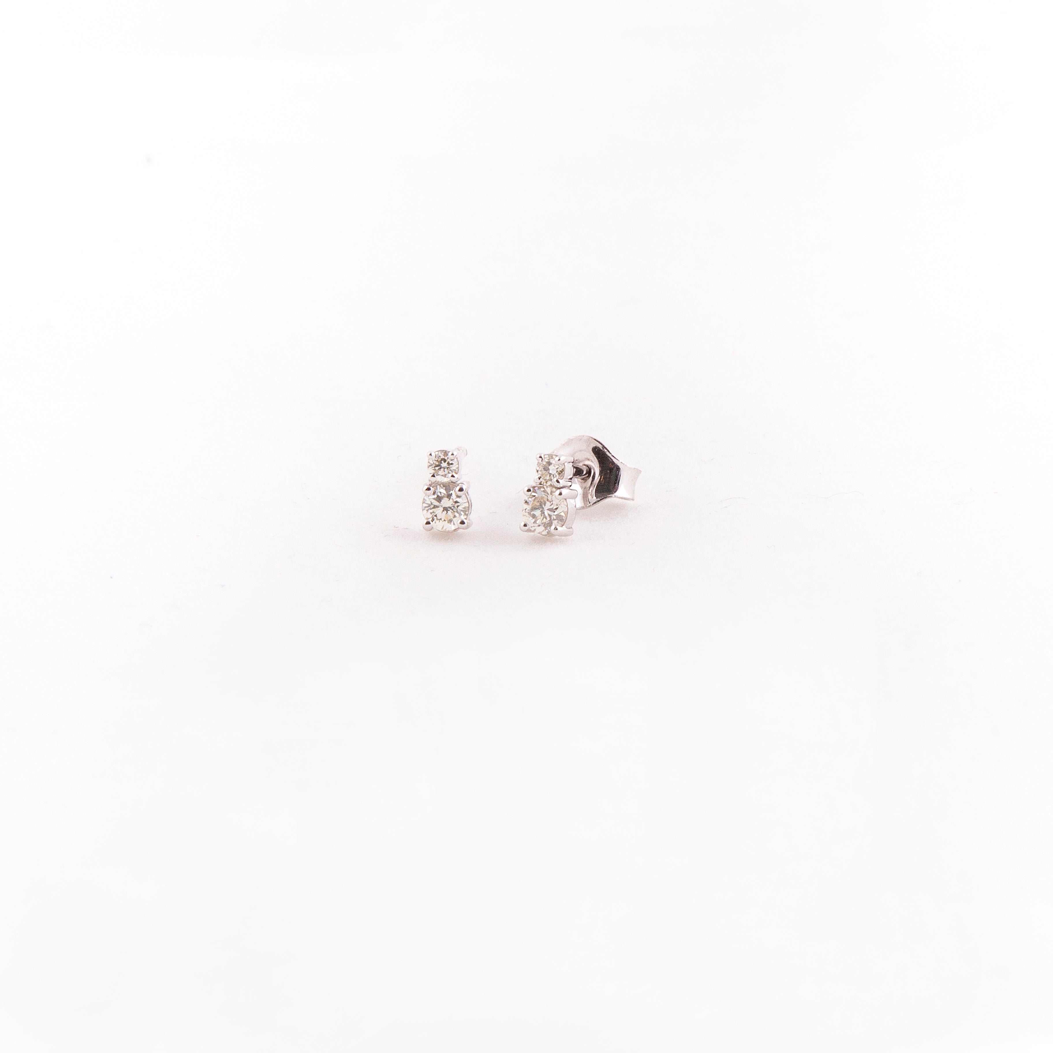 Aretes Studs Diamante Oro Blanco 14K 0.3 ct.