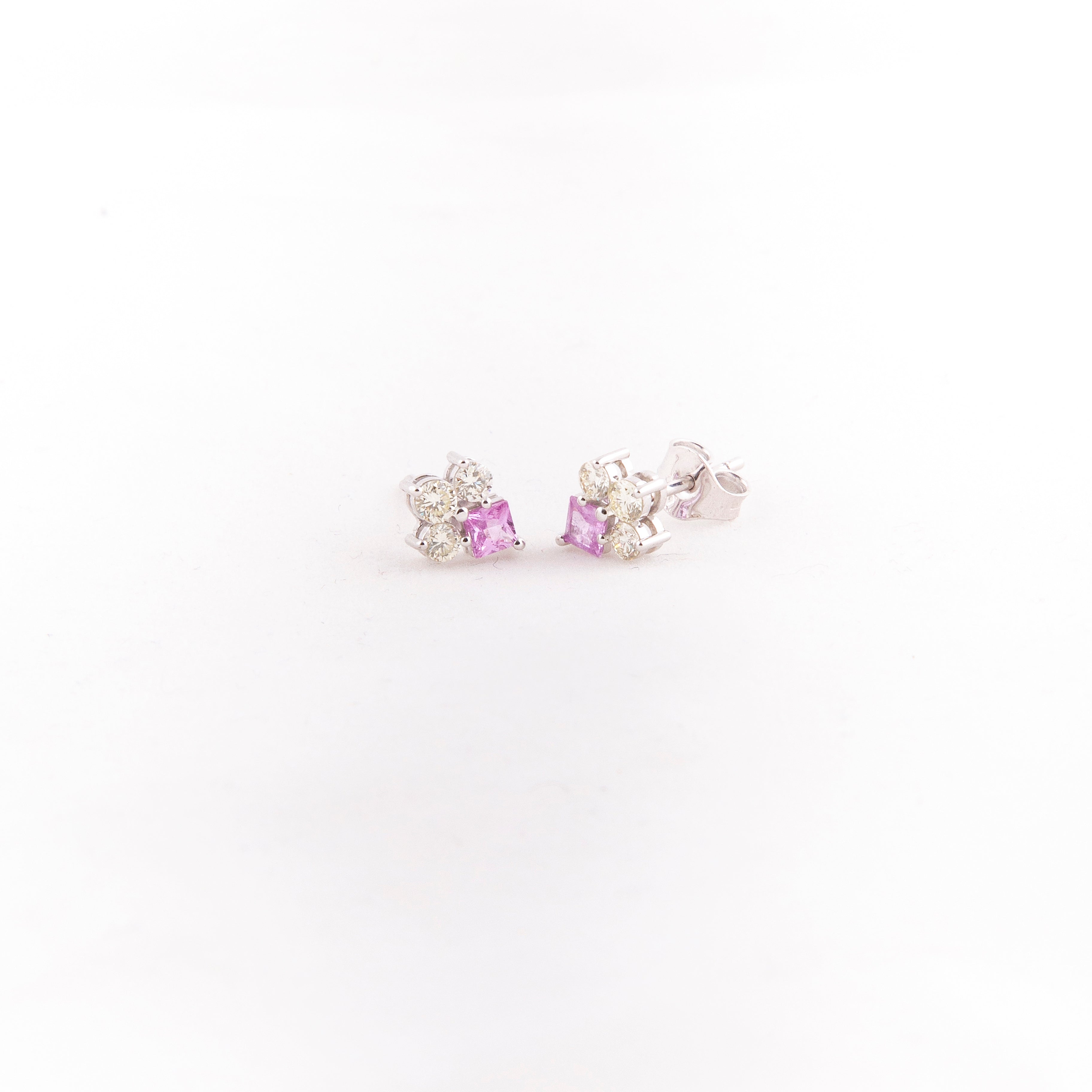 Aretes Studs Multi Shape Diamante Rubí Oro Blanco 14K 0.85 ct.