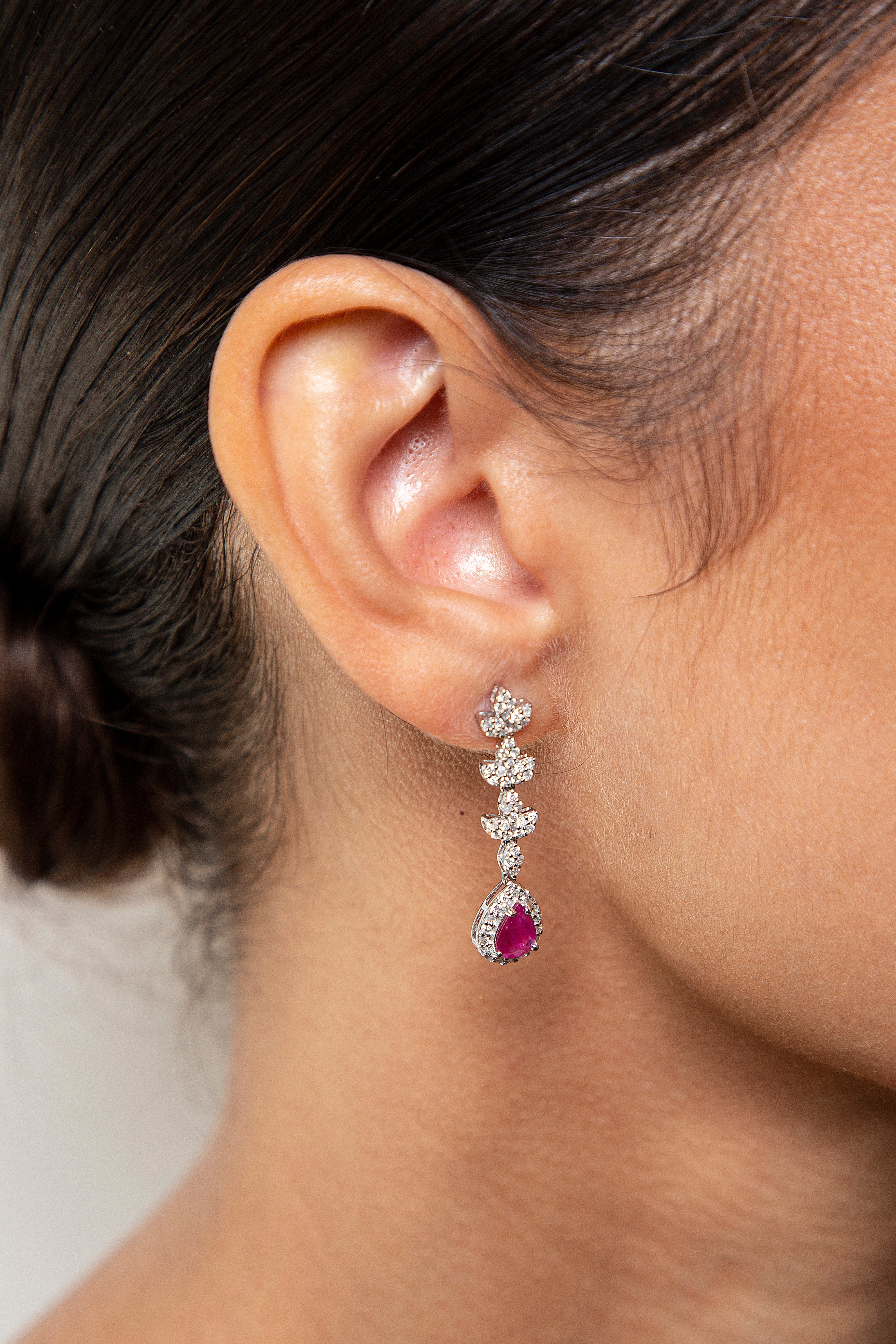 Aretes Largos / Colgantes Diamante Rubí Oro Blanco 14K 1.89 ct.