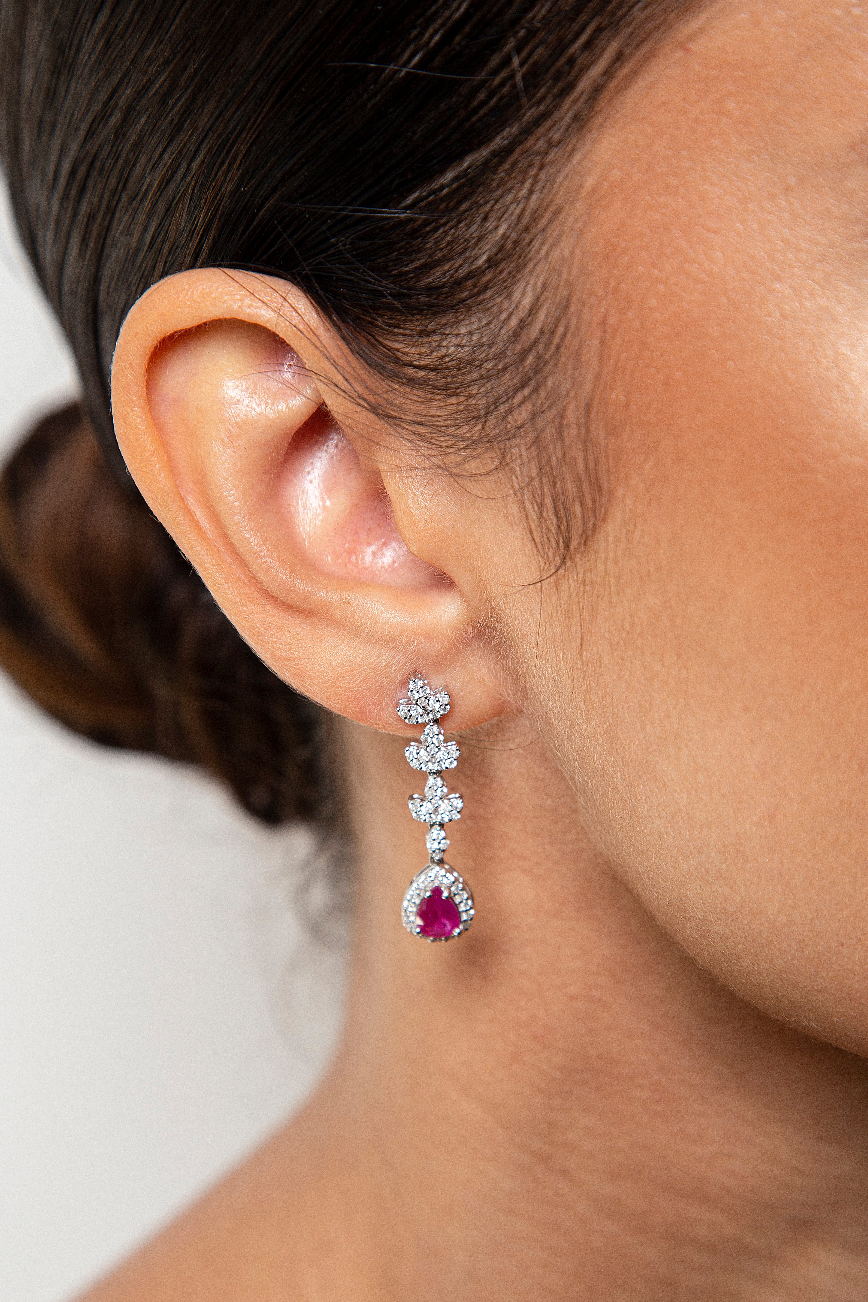 Aretes Largos / Colgantes Diamante Rubí Oro Blanco 14K 1.89 ct.