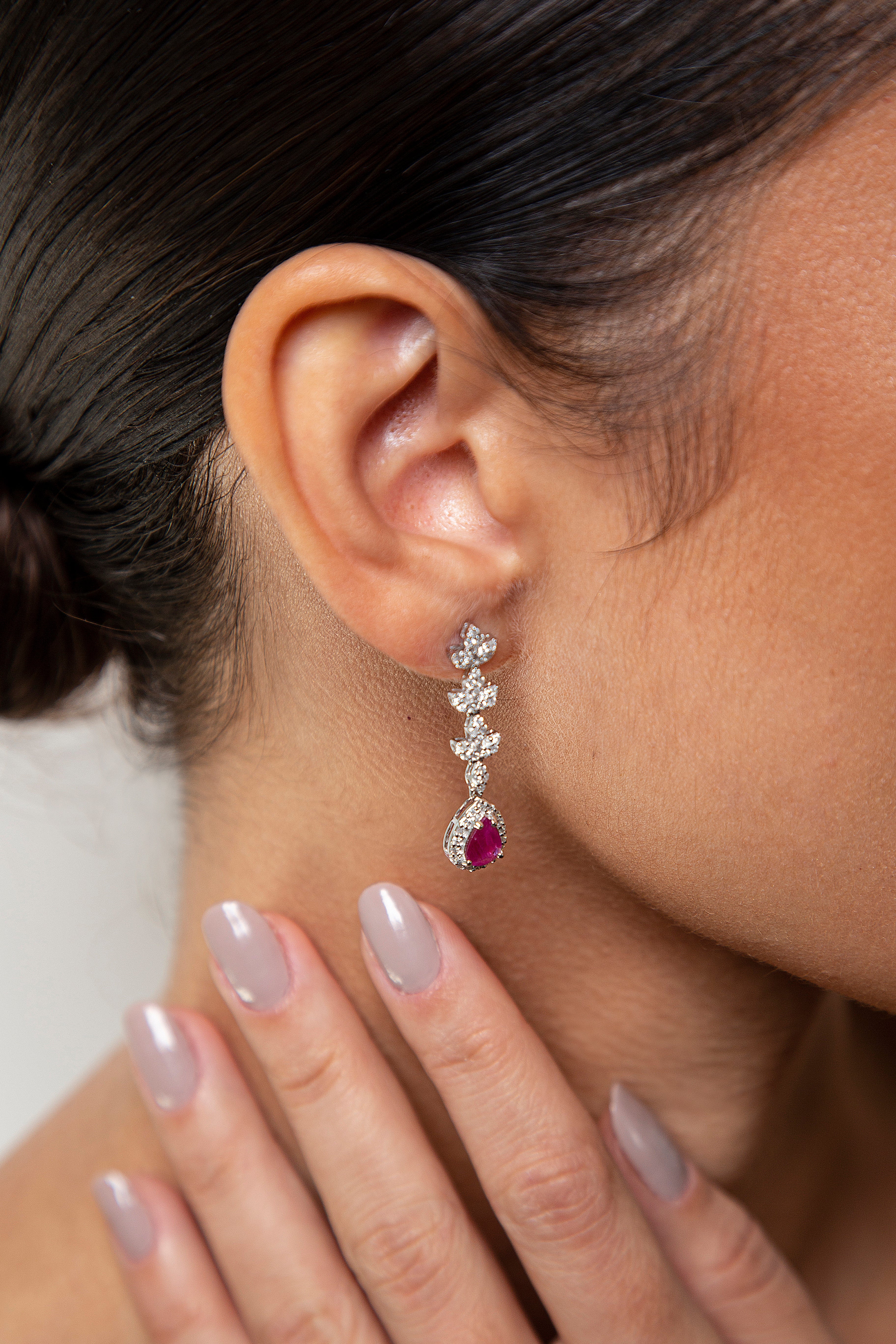 Aretes Largos / Colgantes Diamante Rubí Oro Blanco 14K 1.89 ct.