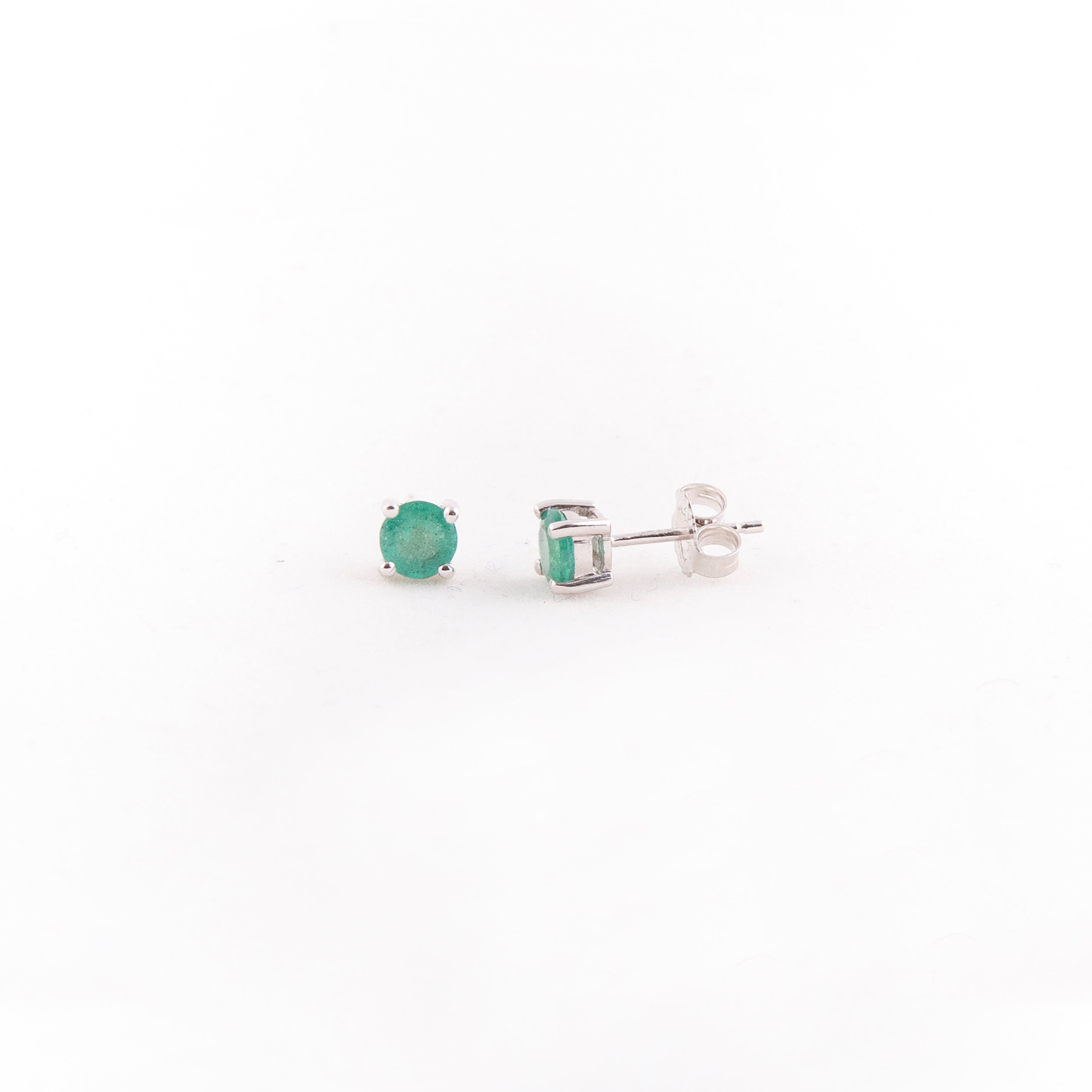Aretes Studs Solitario Esmeralda Oro Blanco 14K 0.7 ct.